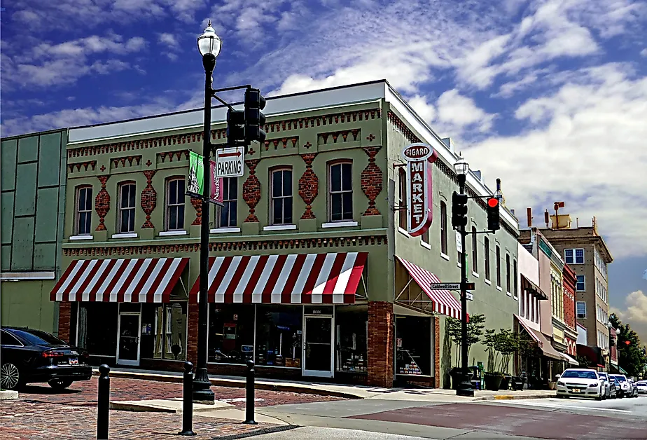 Downtown Newberry, South Carolina. Image credit Pom via Flickr.com