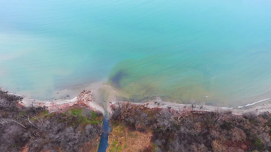 Water pollution entering Lake Erie via steel mills.
