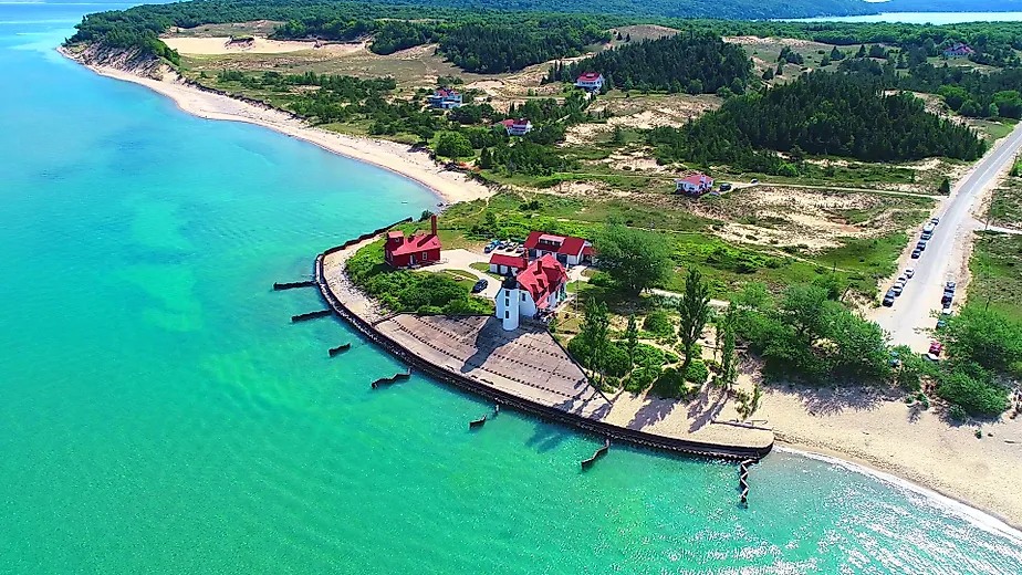 Pointe Betsie Lighthouse on Lake Michigan at Frankfort, Michigan. Image credit: Dennis MacDonald / Shutterstock.com