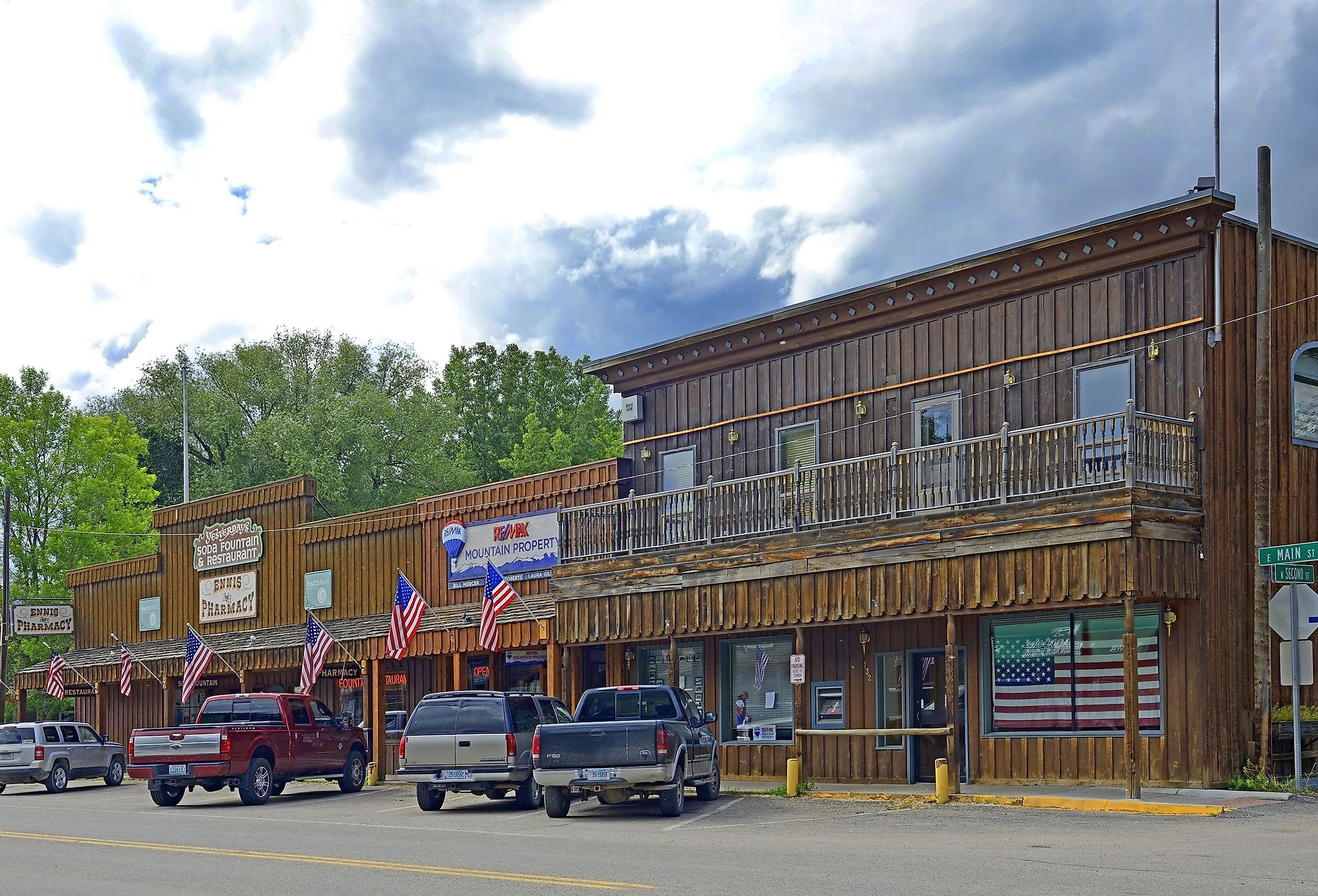 Main Street in Ennis, Montana. Image credit Pecold via Shutterstock.