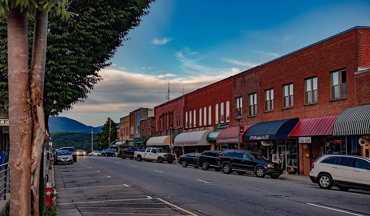 Downtown Franklin at dusk. JNix / Shutterstock.com