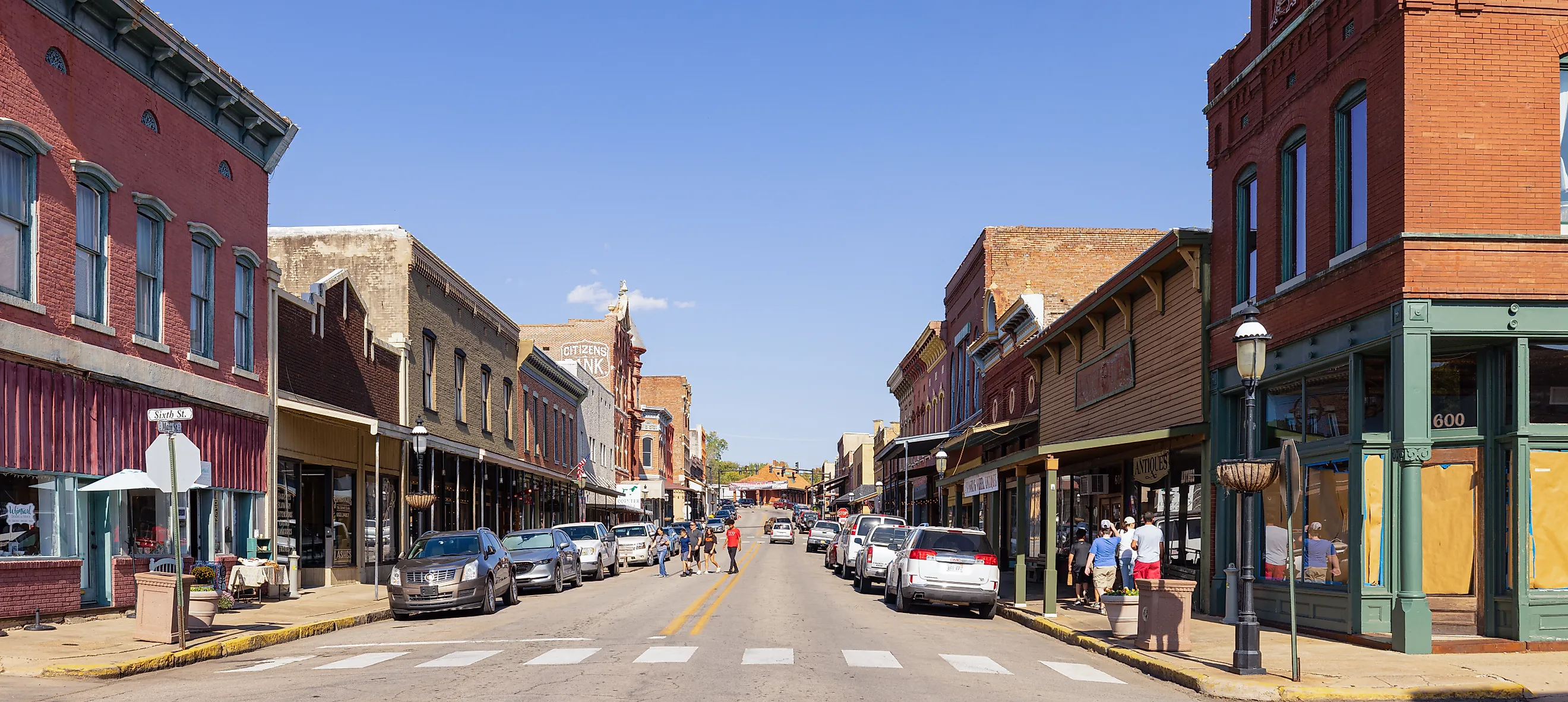 The old business district on Main Street, Van Buren, Arkansas. Editorial credit: Roberto Galan / Shutterstock.com.