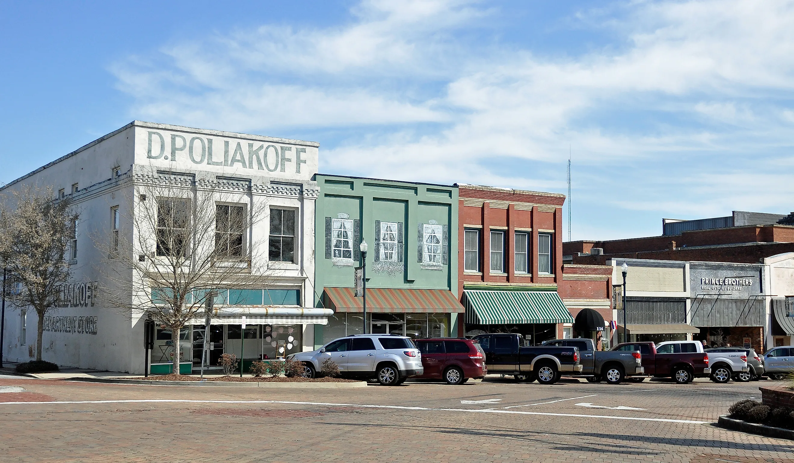 Court Square, Abbeville, South Carolina, By P. Hughes - Own work, CC BY-SA 4.0, Wikimedia Commons