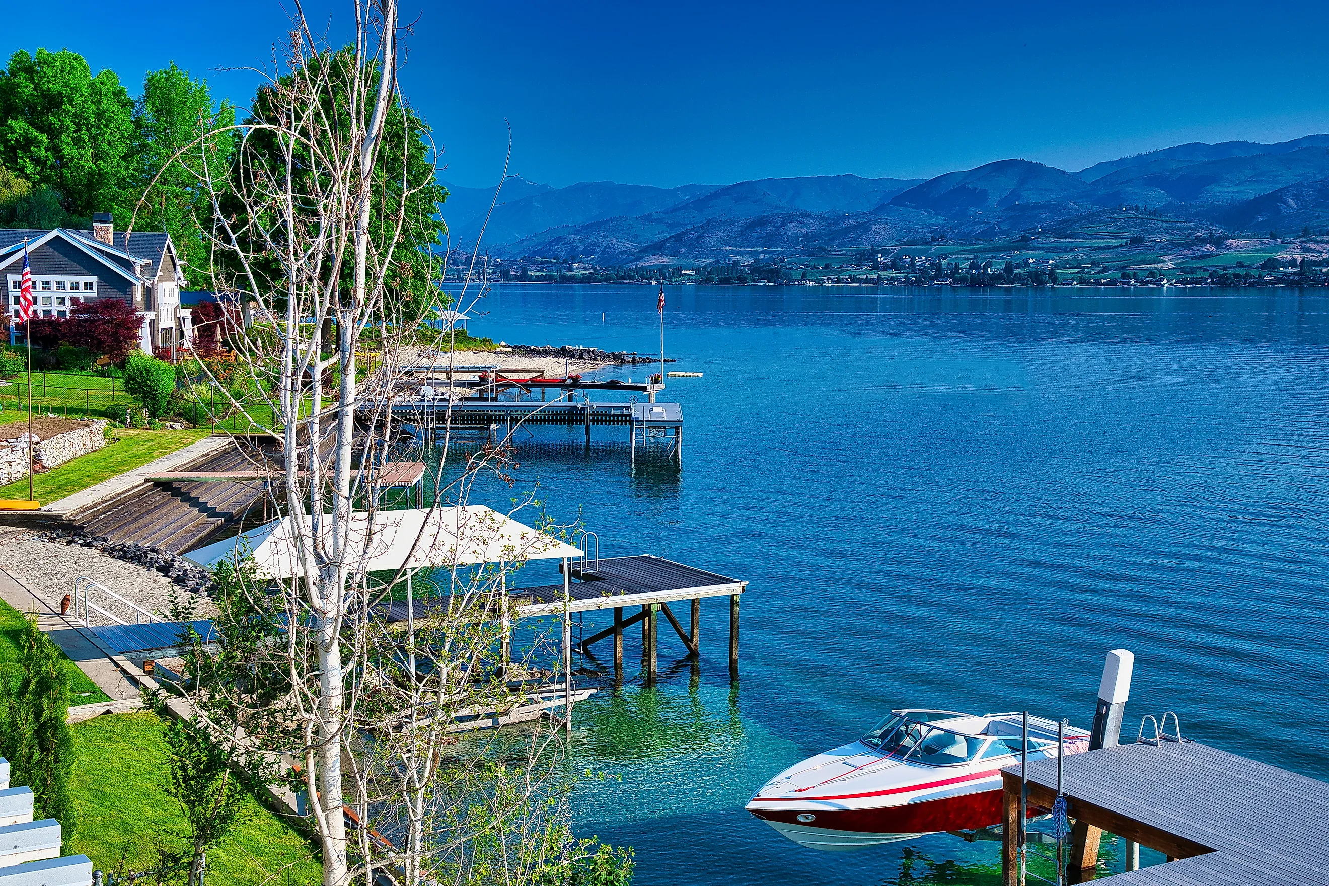 Beautiful Lake Chelan, Washington. Image credit Esteban Martinena Guerrer via Shutterstock.com
