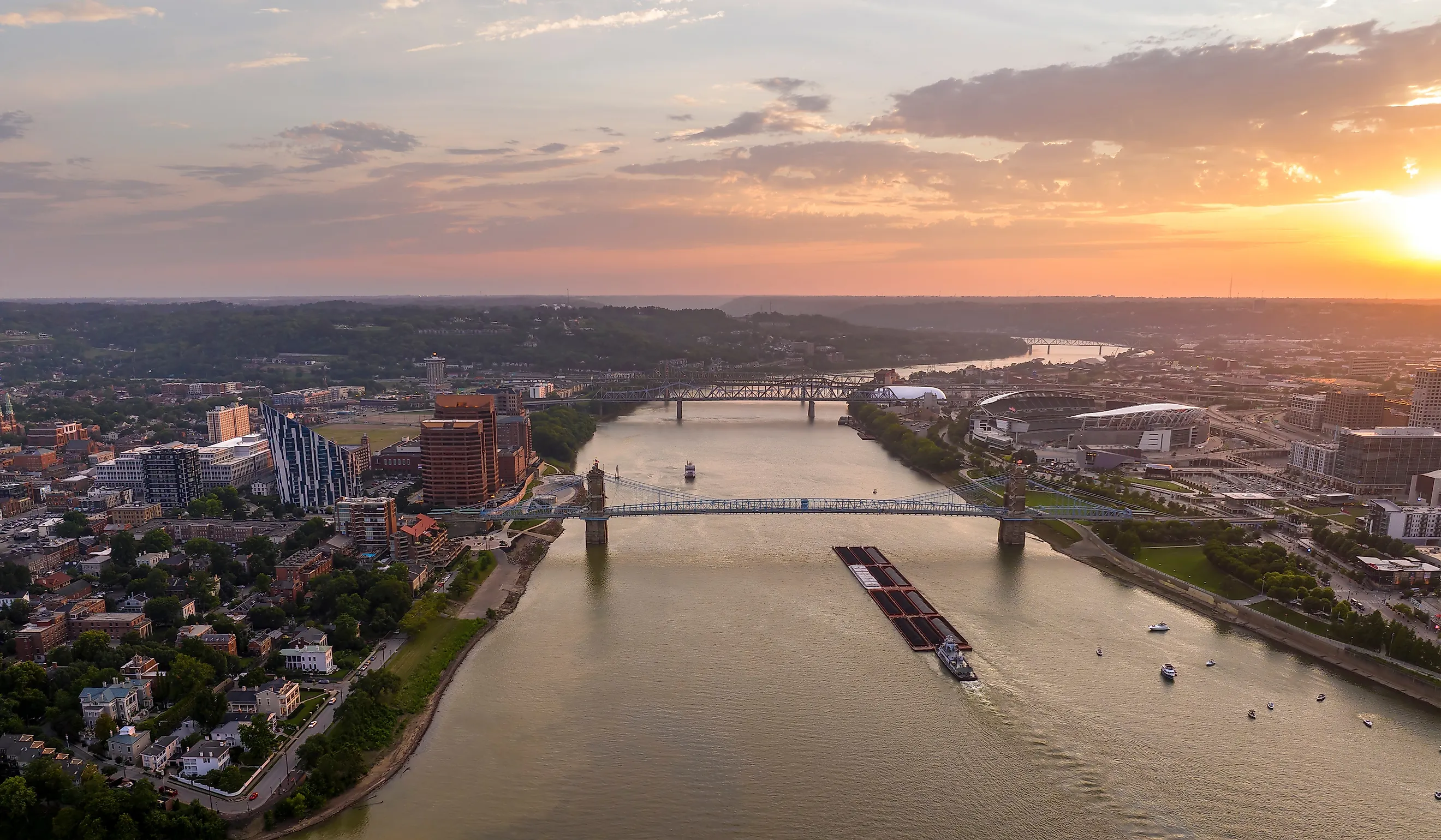 Sunset view of Covington, Kentucky, USA.
