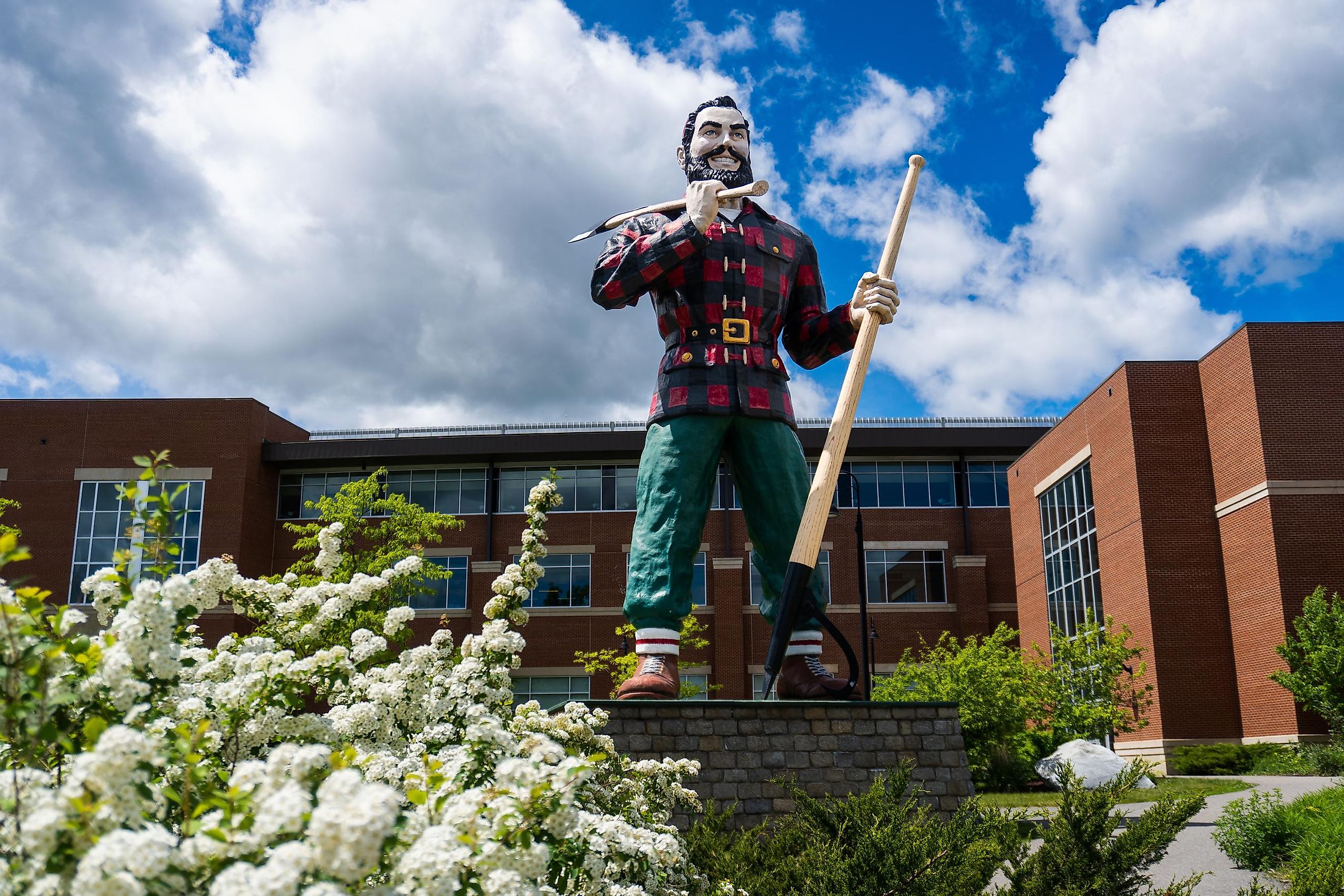 Giant statue of Paul Bunyan in Bangor, Maine.