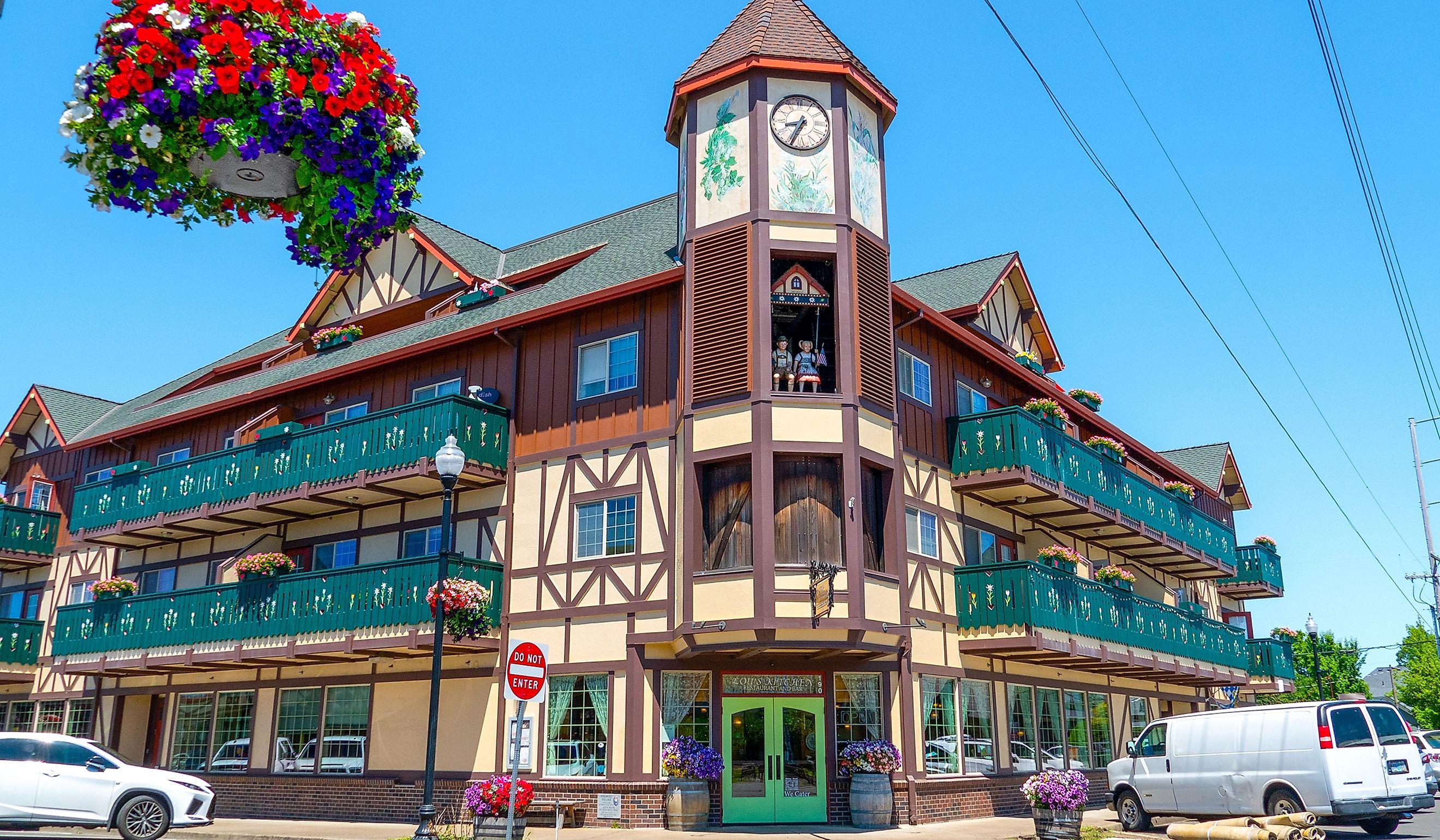 Downtown Mount Angel, Oregon. Image credit Leigh Trail via Shutterstock