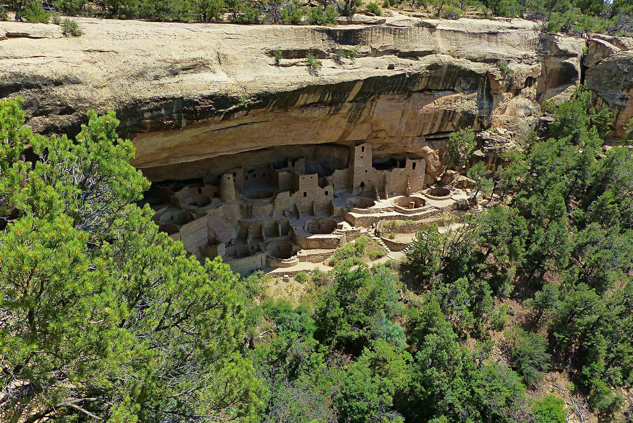 The Cliff Palace Pueblo indian ruins are snuggled under a cliff at Mesa Verde National Park in Colorado. Image credit Andrew Tuttle via Shutterstock