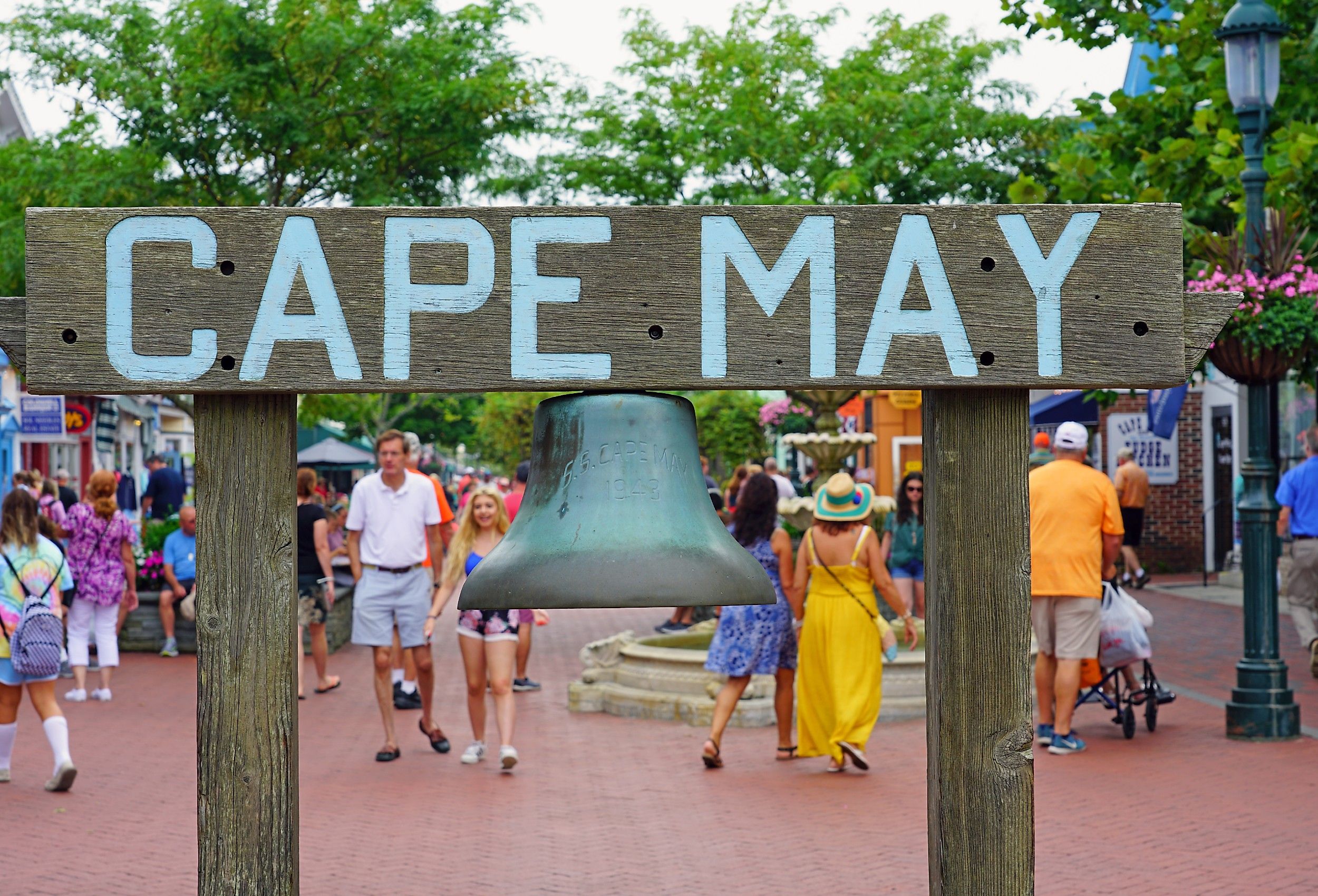 View of the Washington Street Mall, Cape May, New Jersey. Image credit EQRoy via Shutterstock