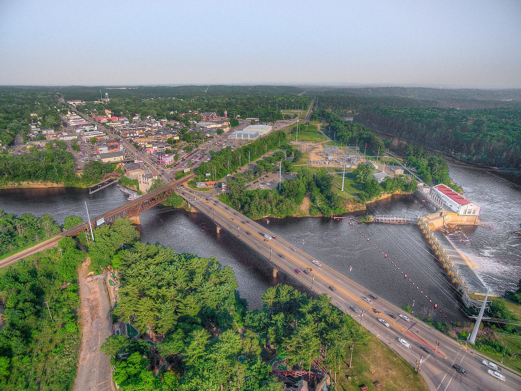 Wisconsin Dells is a major tourist attraction in the US state of Wisconsin.