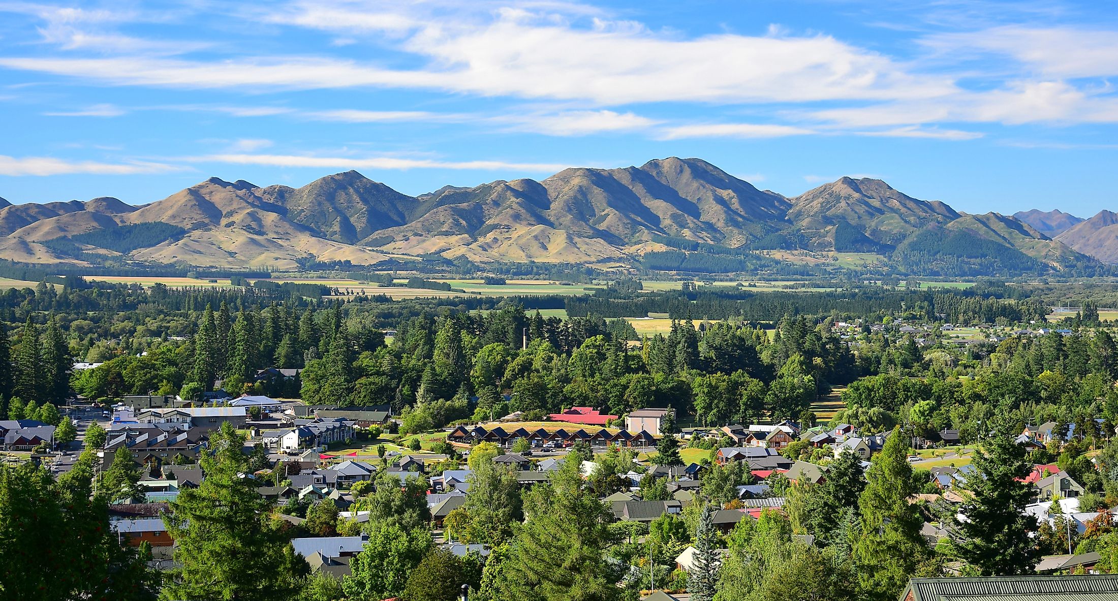 The small town of Hanmer Springs with mountains in the background in New Zealand.