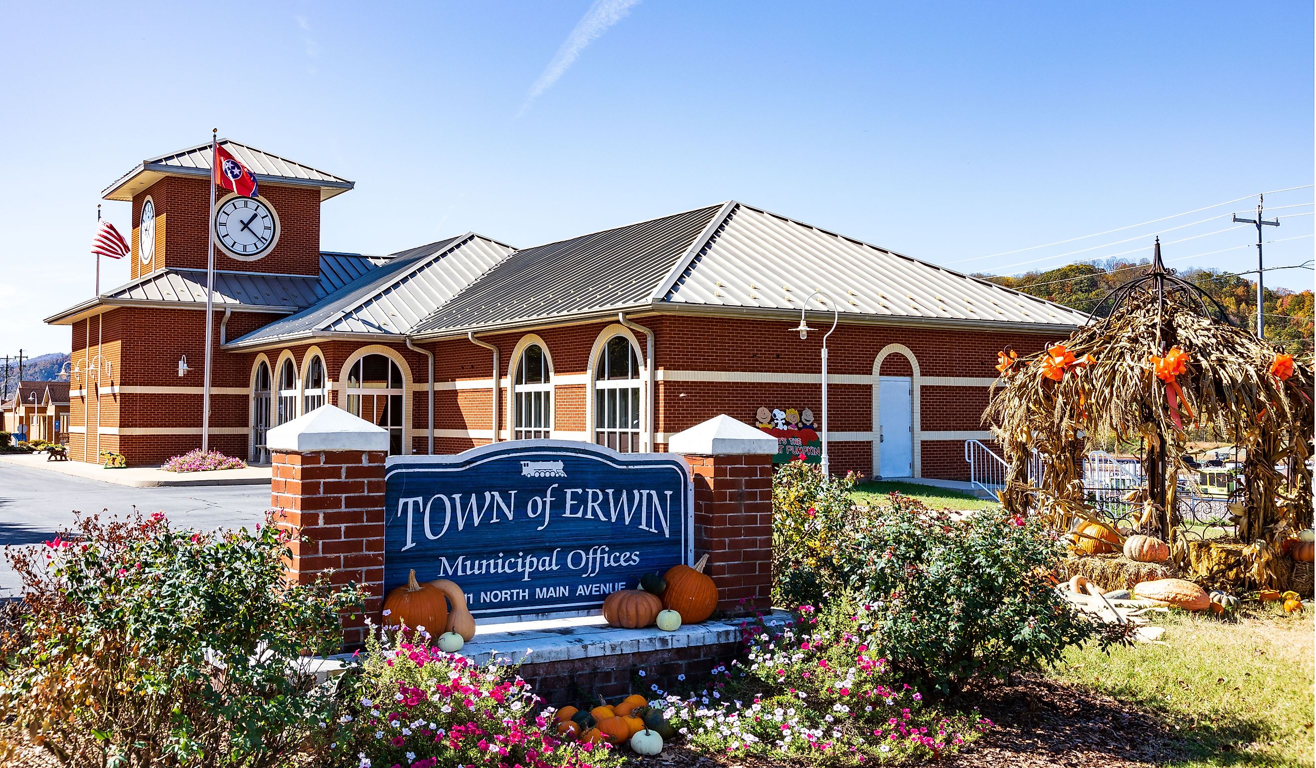 Town office building and sign in Erwin, TN. Editorial credit: J. Michael Jones / Shutterstock.com