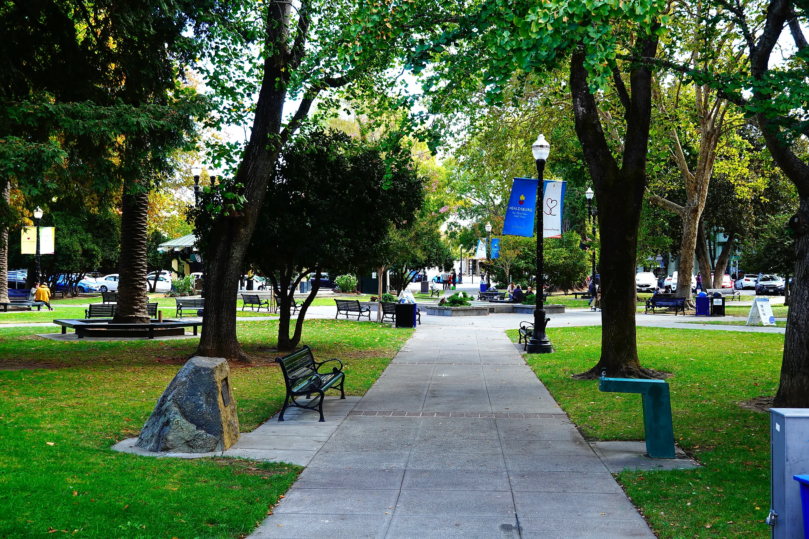 Healdsburg, California. Image credit: Daniel Lane Nelson / Shutterstock.com.