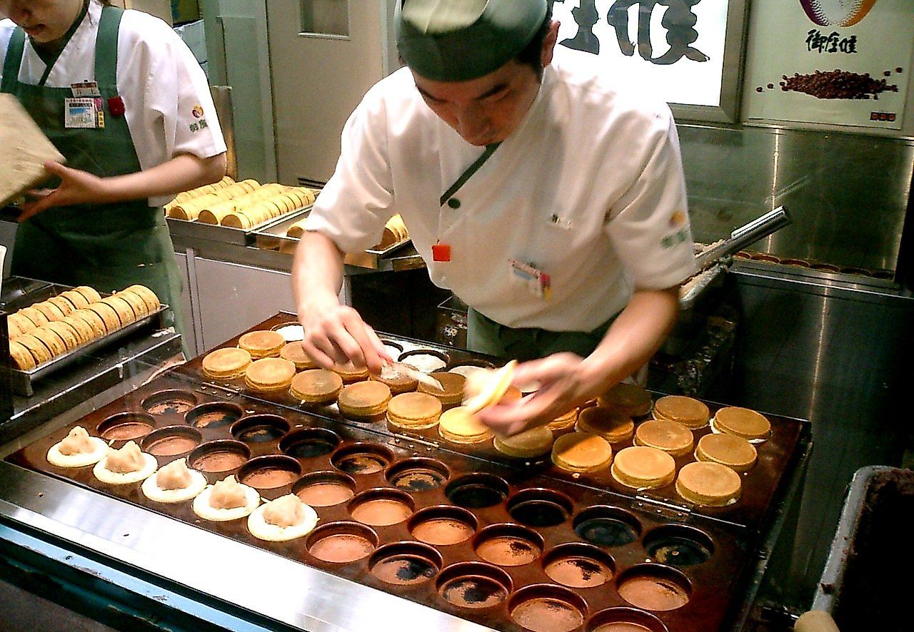 Imagawayaki. Image credit: Tomomarusan/Wikimedia.org