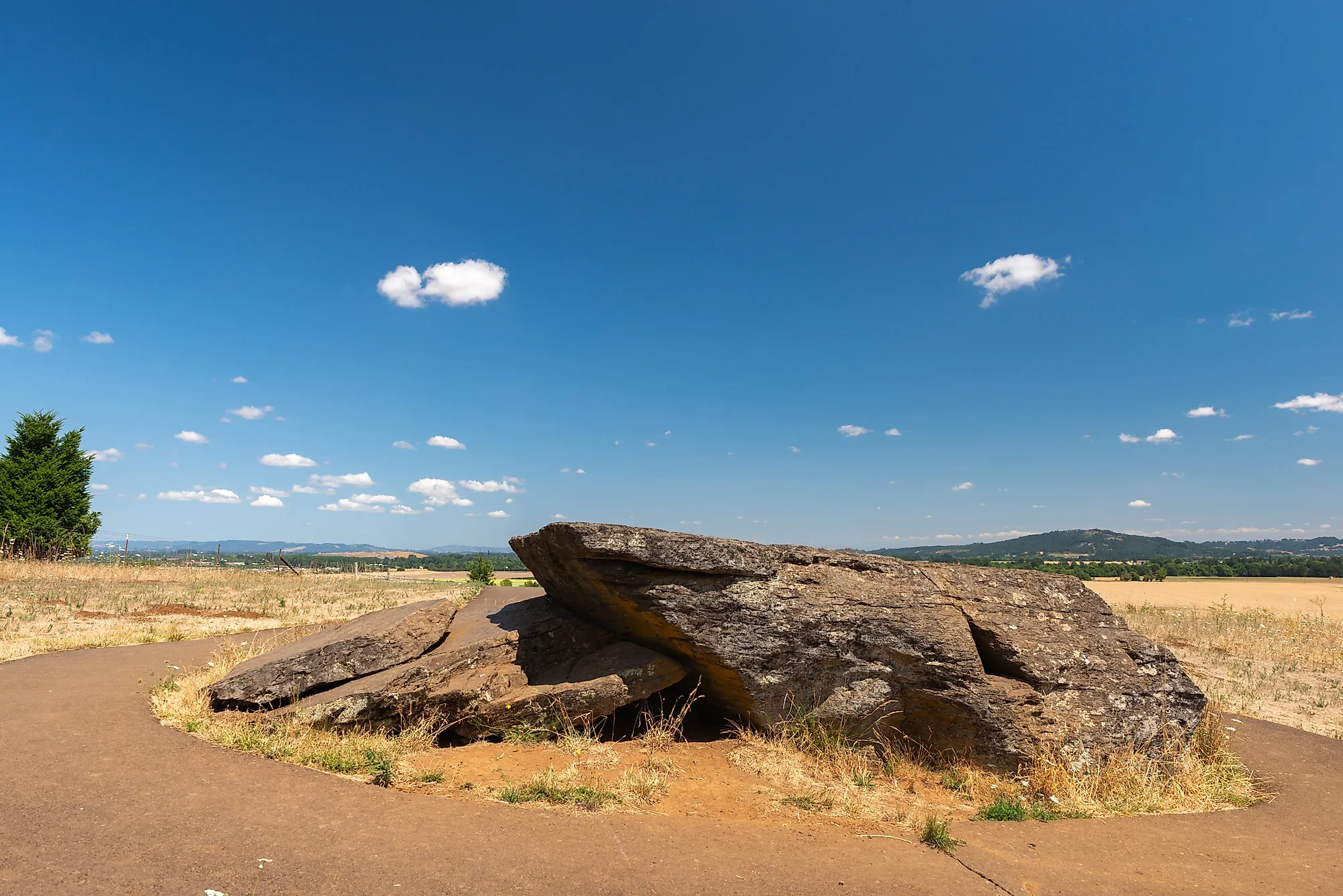 Erratic Rock Natural Site in Oregon. Image credit: Gary Halvorson, Oregon State Archives / Cc-by-4.0, CC BY 4.0 <https://creativecommons.org/licenses/by/4.0>, via Wikimedia Commons