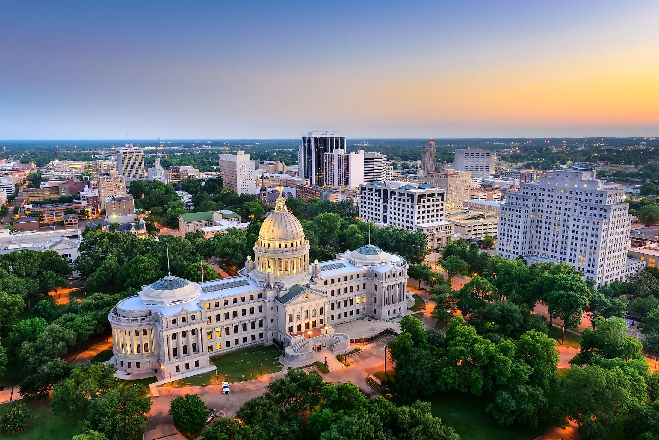 Jackson, Mississippi, USA, cityscape at dusk.