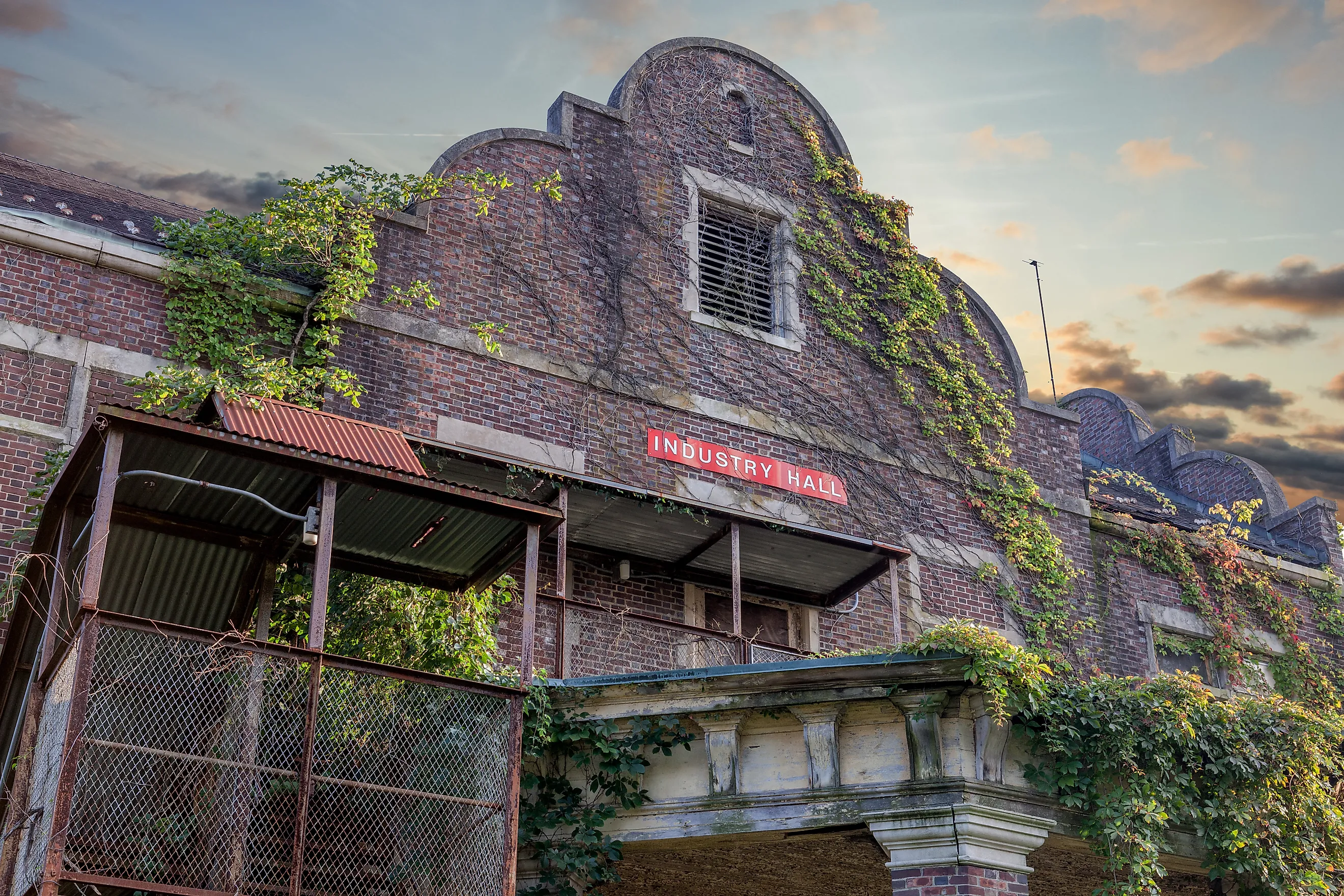 Pennhurst Asylum occupies part of the former Pennhurst State School and Hospital campus near Spring City, Pennsylvania. Credit: Don Valentine Photography / Shutterstock