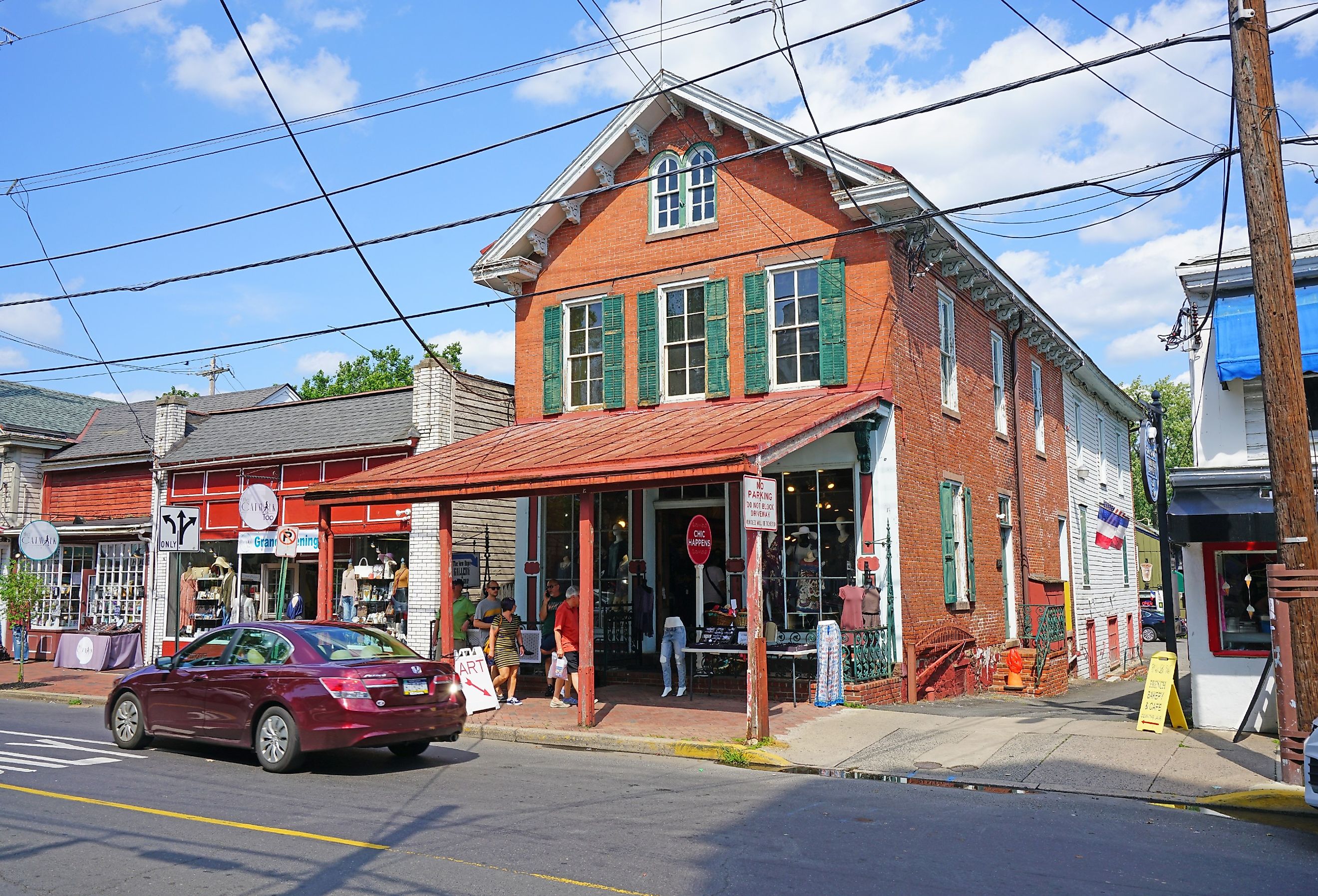 Downtown street in the historic town of New Hope, Pennsylvania.