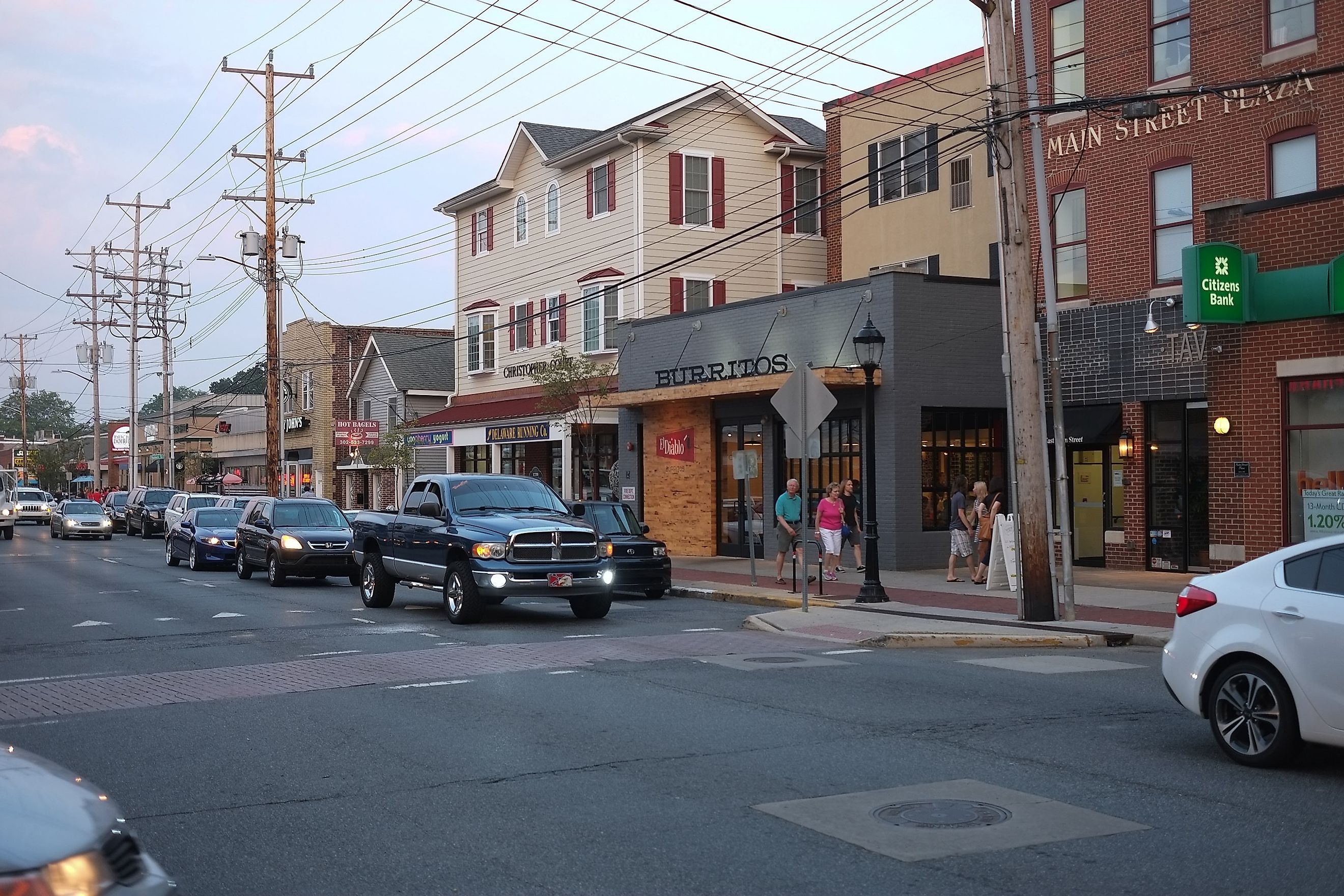 Downtown street in Newark, Delaware. Image credit pasa47, CC BY 2.0 <https://creativecommons.org/licenses/by/2.0>, via Wikimedia Commons