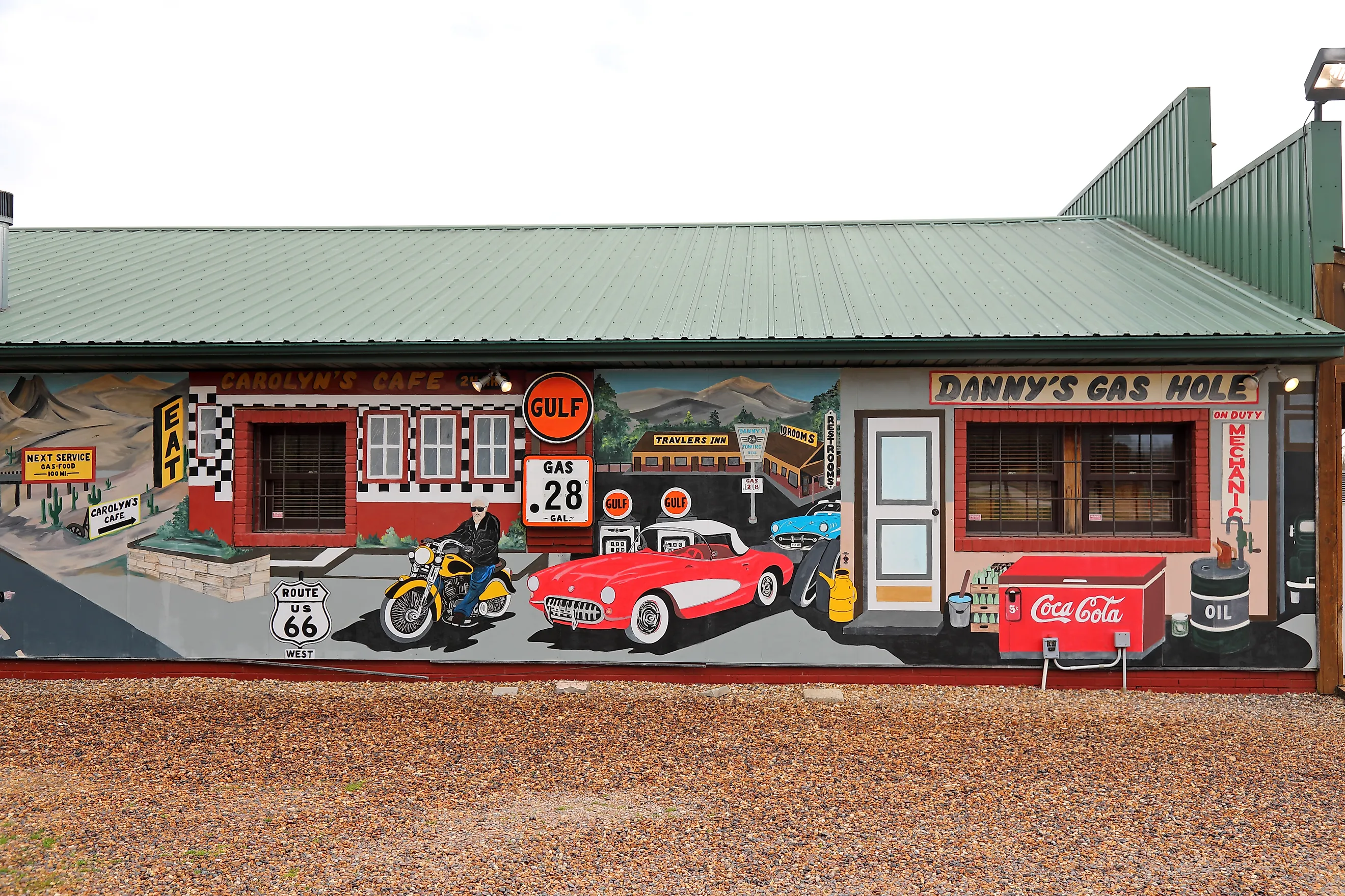 Side view of Fanning 66 Outpost in Cuba, Missouri.