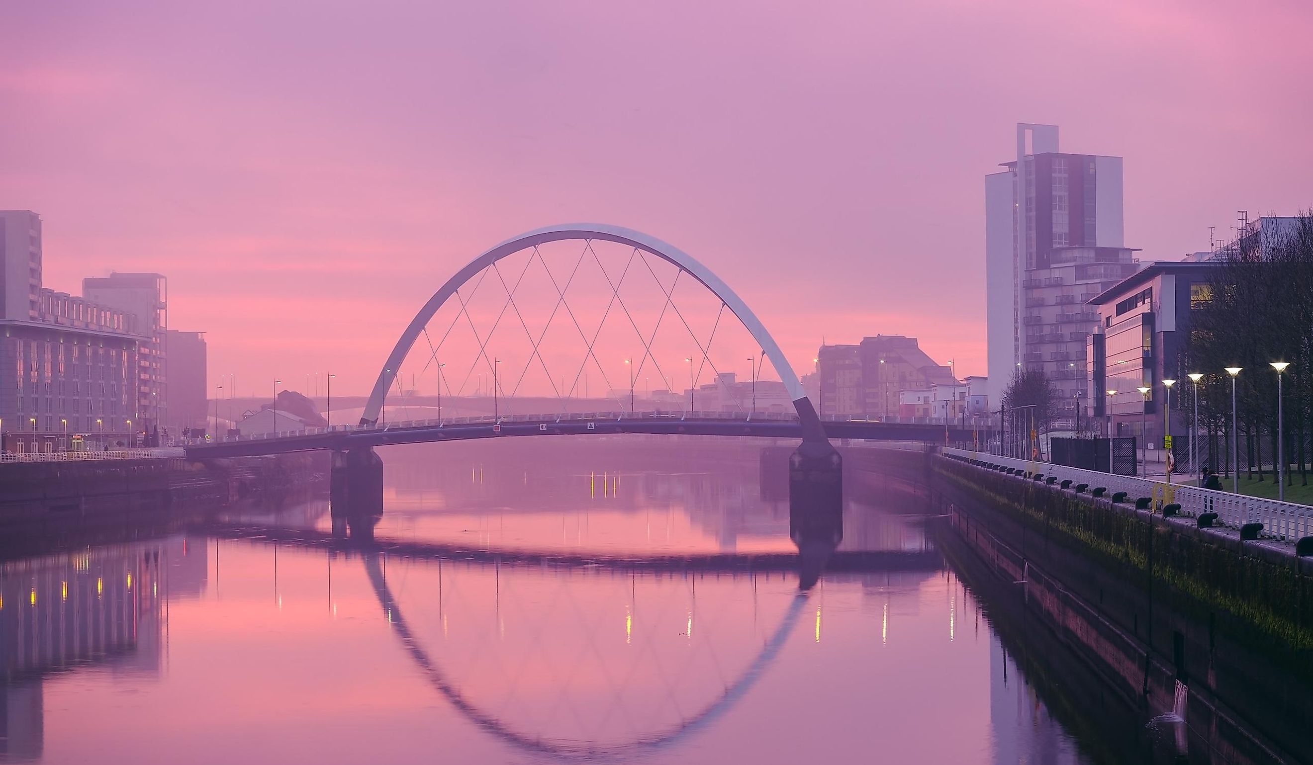 The Clyde Arc (Squinty Bridge) above the River Clyde at sunrise on a winter morning. Image credit Andras via Adobe Stock. 