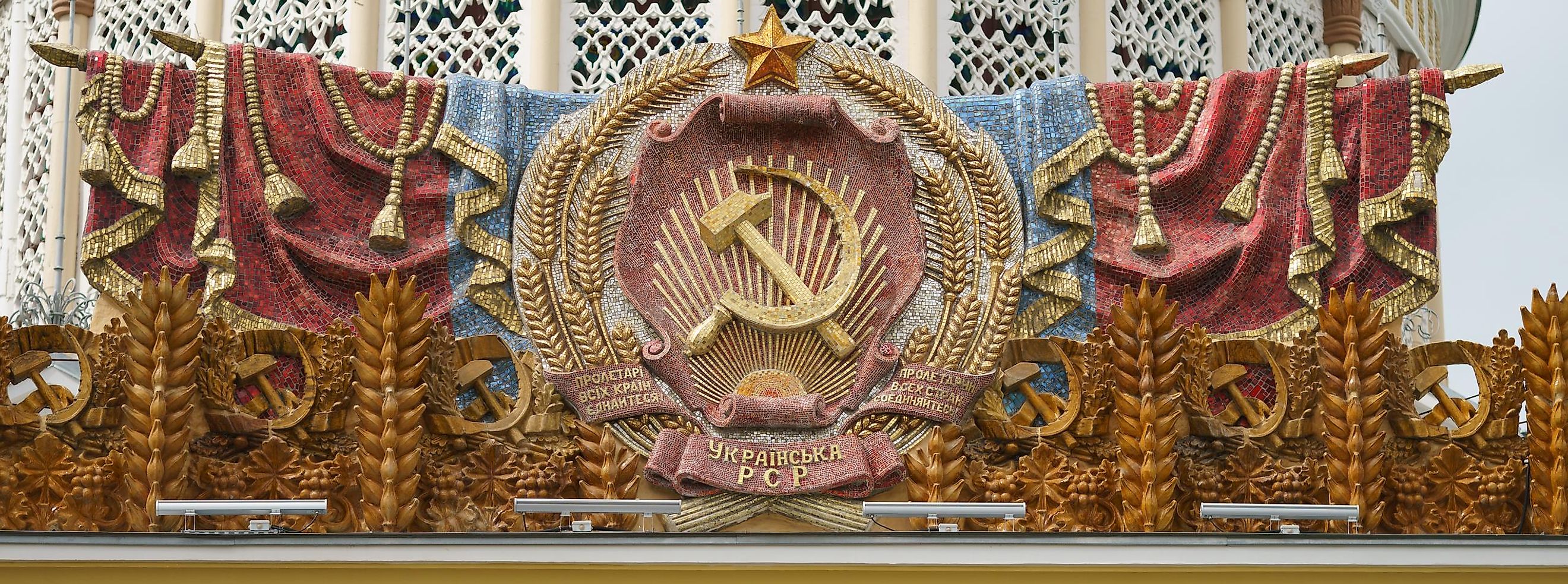 The Hammer and Sickle, Symbol of the Soviet Union
