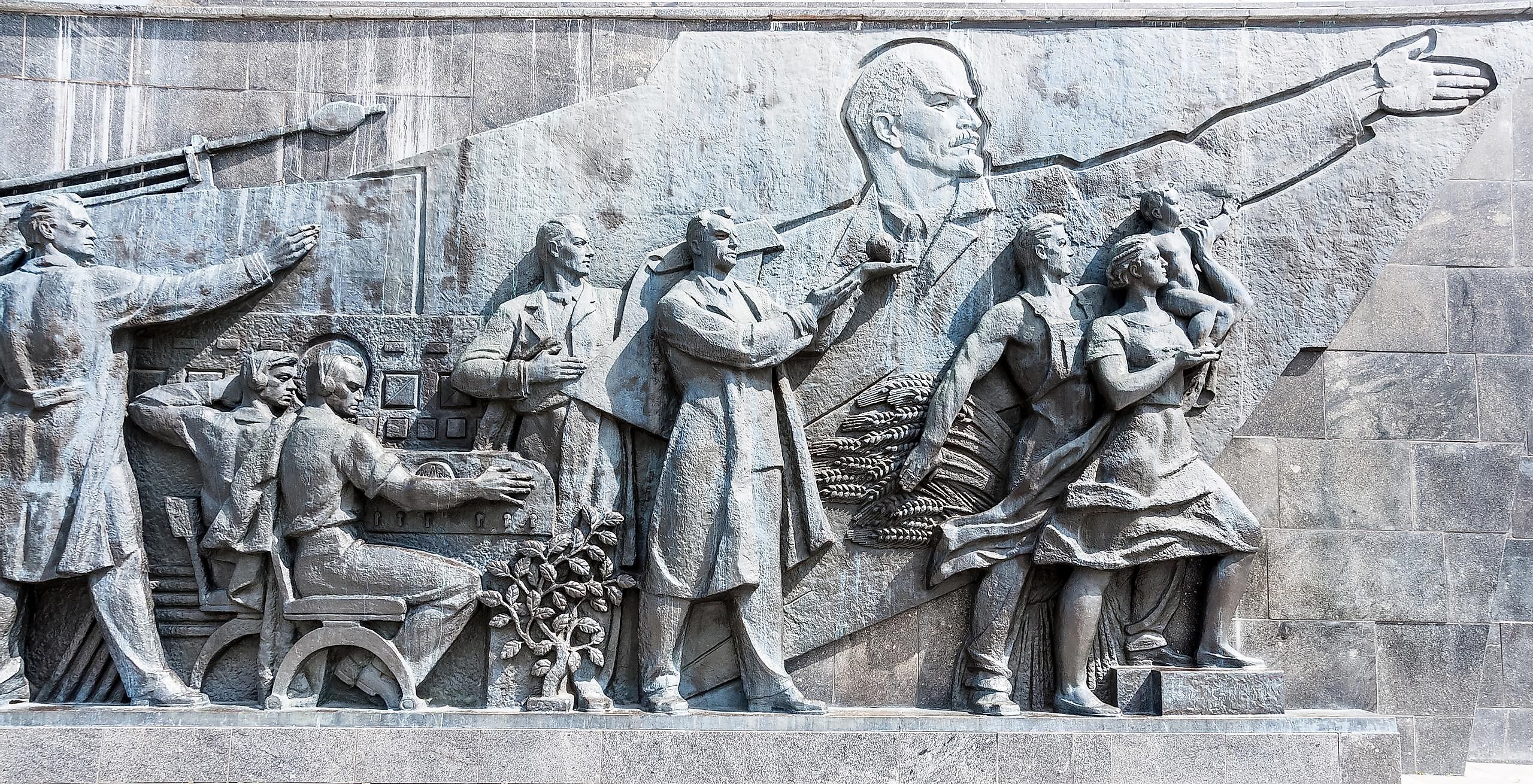 Monument of Lenin and the Workers in Moscow