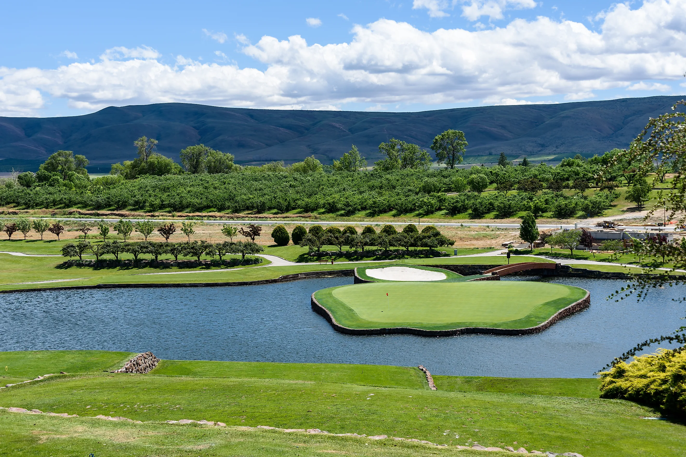 Apple-shaped hole at the Apple Tree Golf Course in Yakima, Washington.