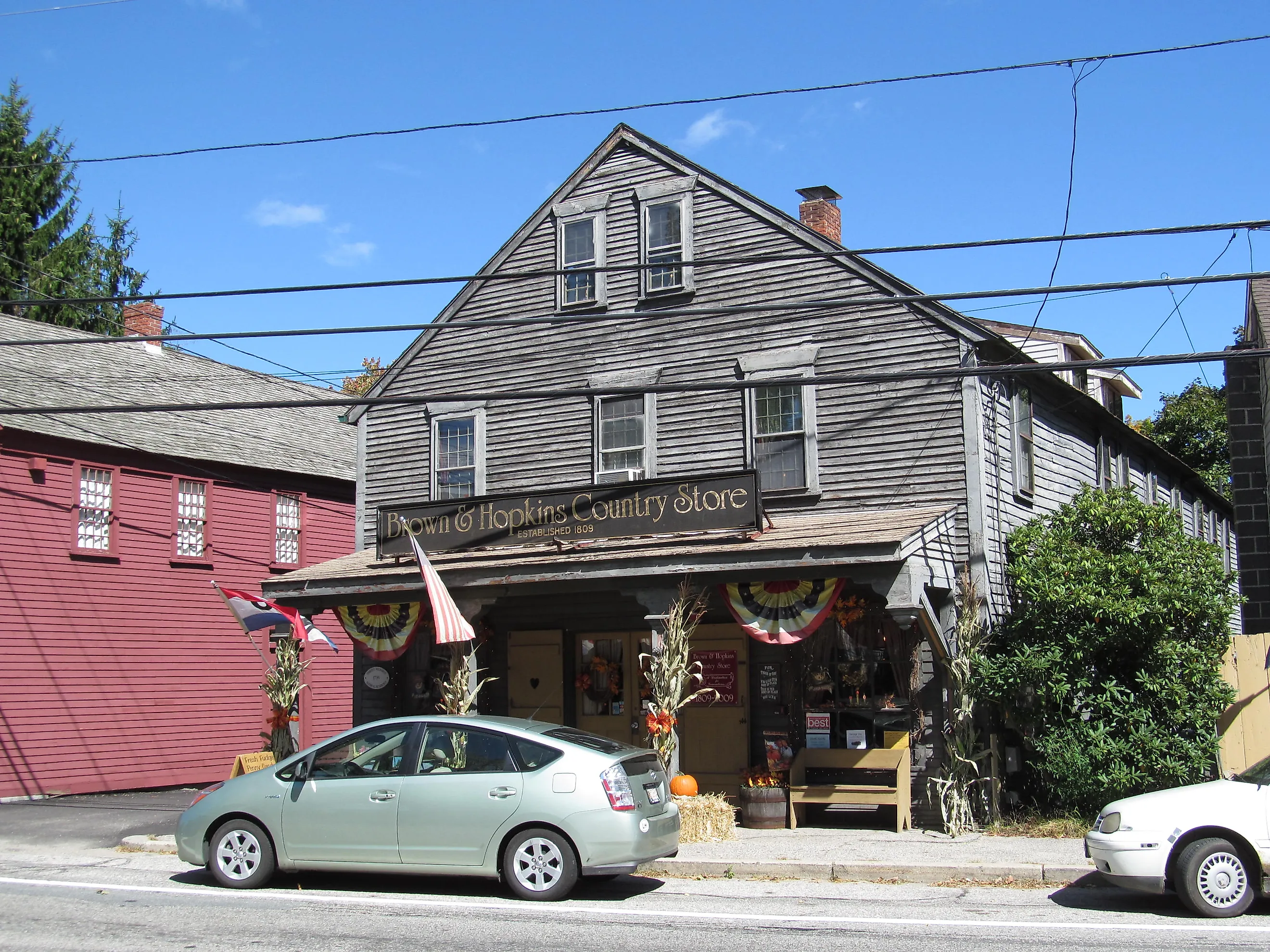 Brown and Hopkins Country Store, Chepachet Rhode Island. By Dougtone, CC BY-SA 2.0, Wikimedia Commons