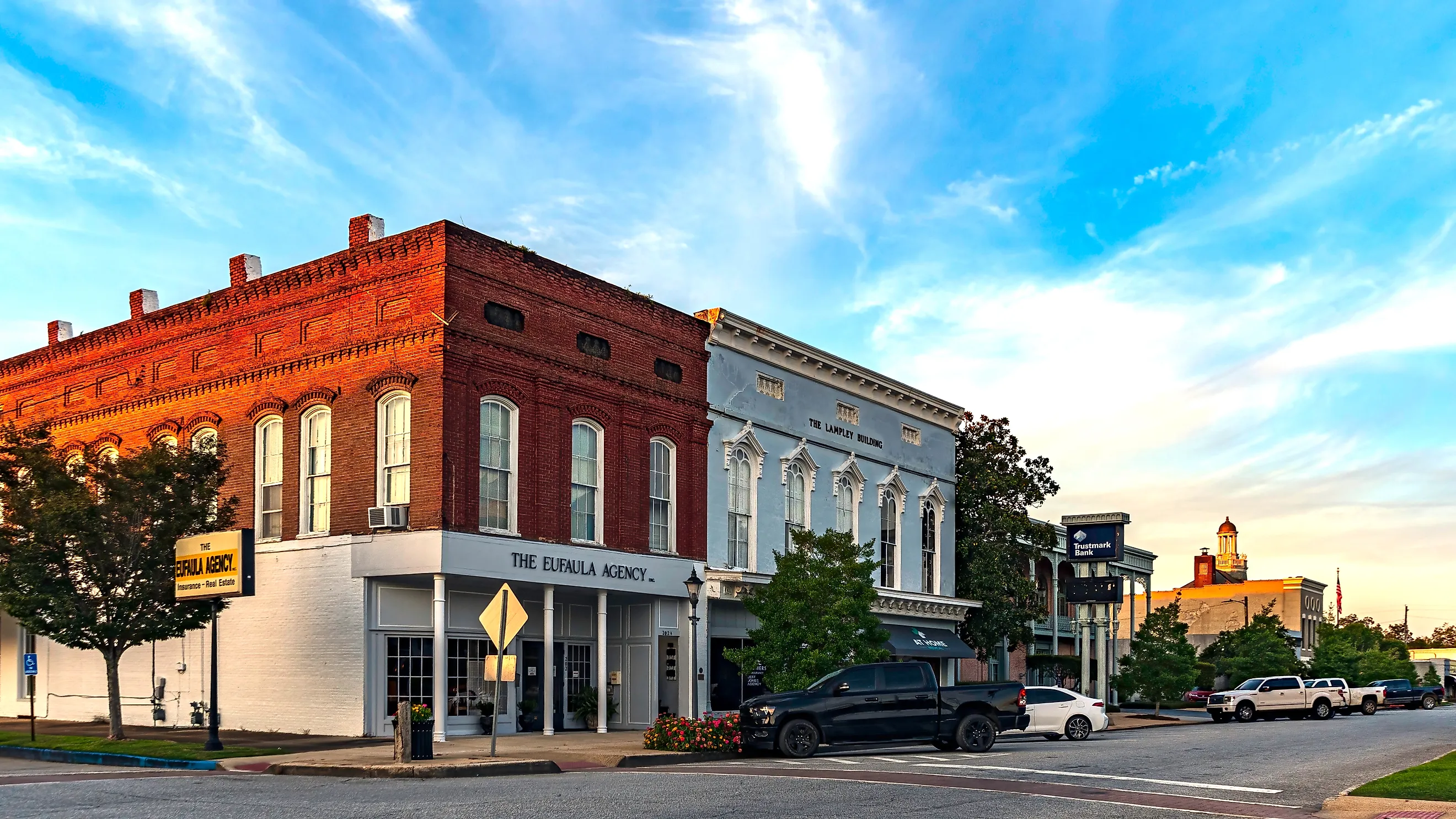 Buildings in the historic district of downtown Eufaula, Alabama. Image credit: JNix / Shutterstock.com