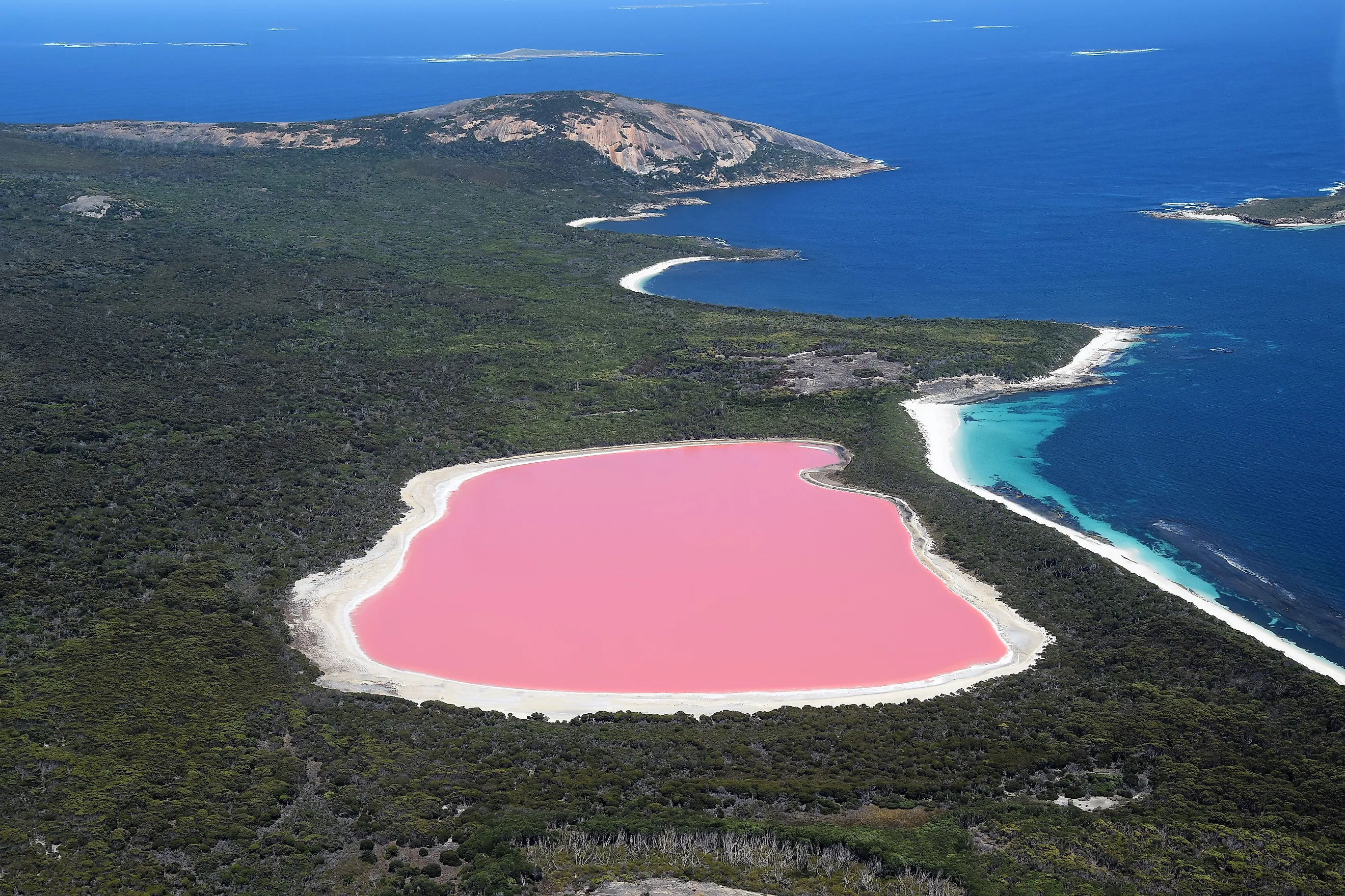 Lake Hillier, Australia.