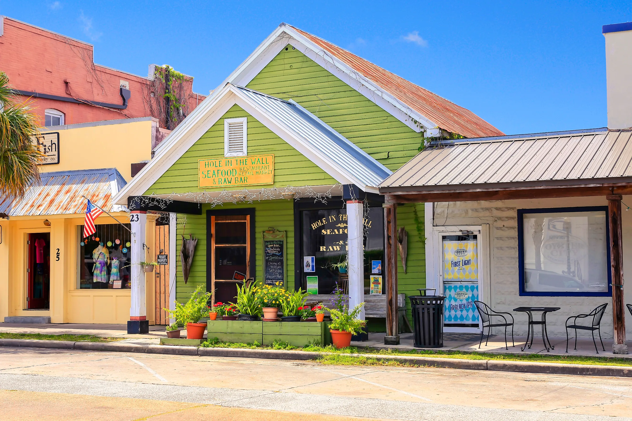 Street view of the Dixie Theater in Apalachicola, Florida. (Credit: csfotoimages / iStock.com)