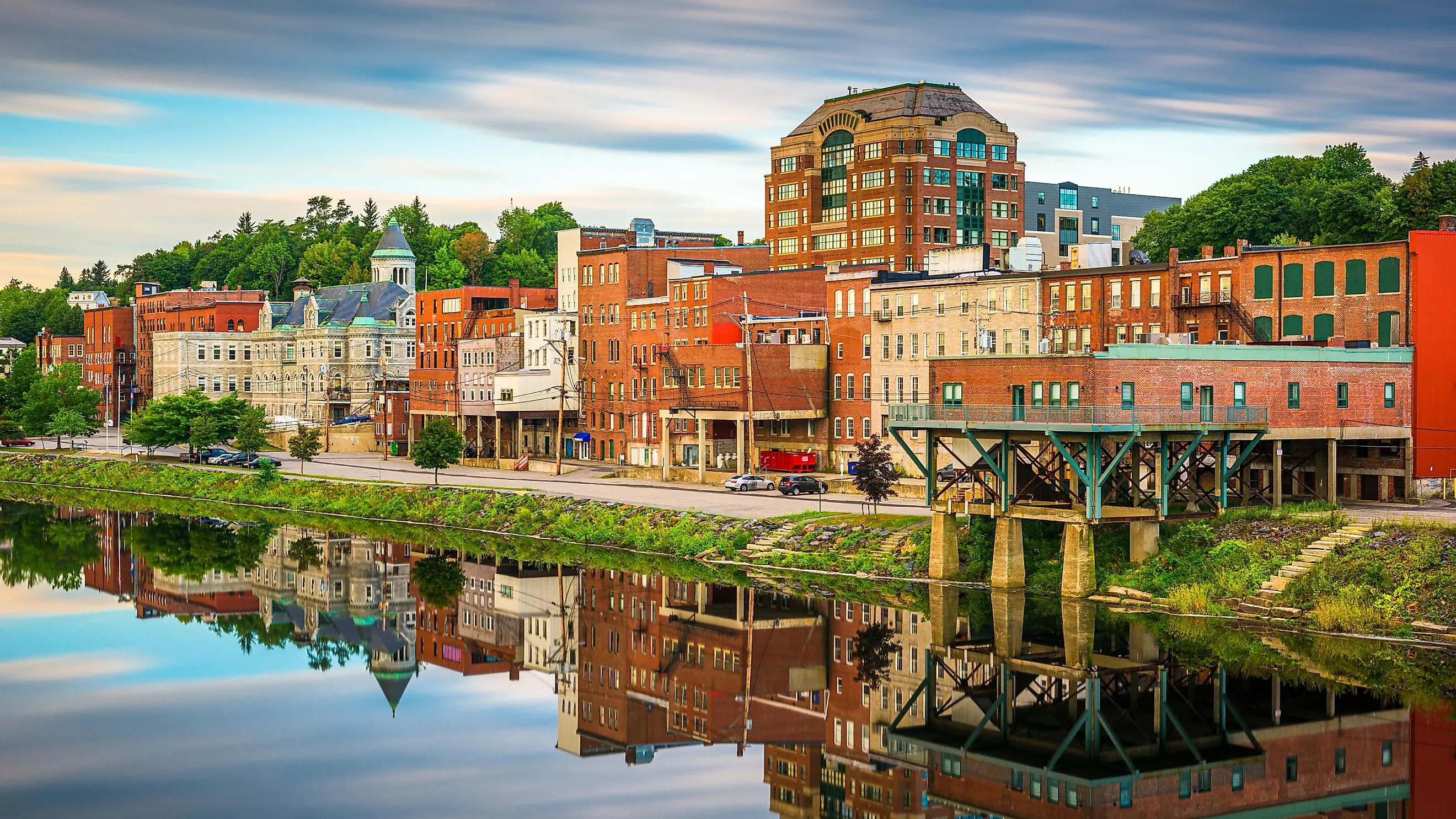 tourist cities maine