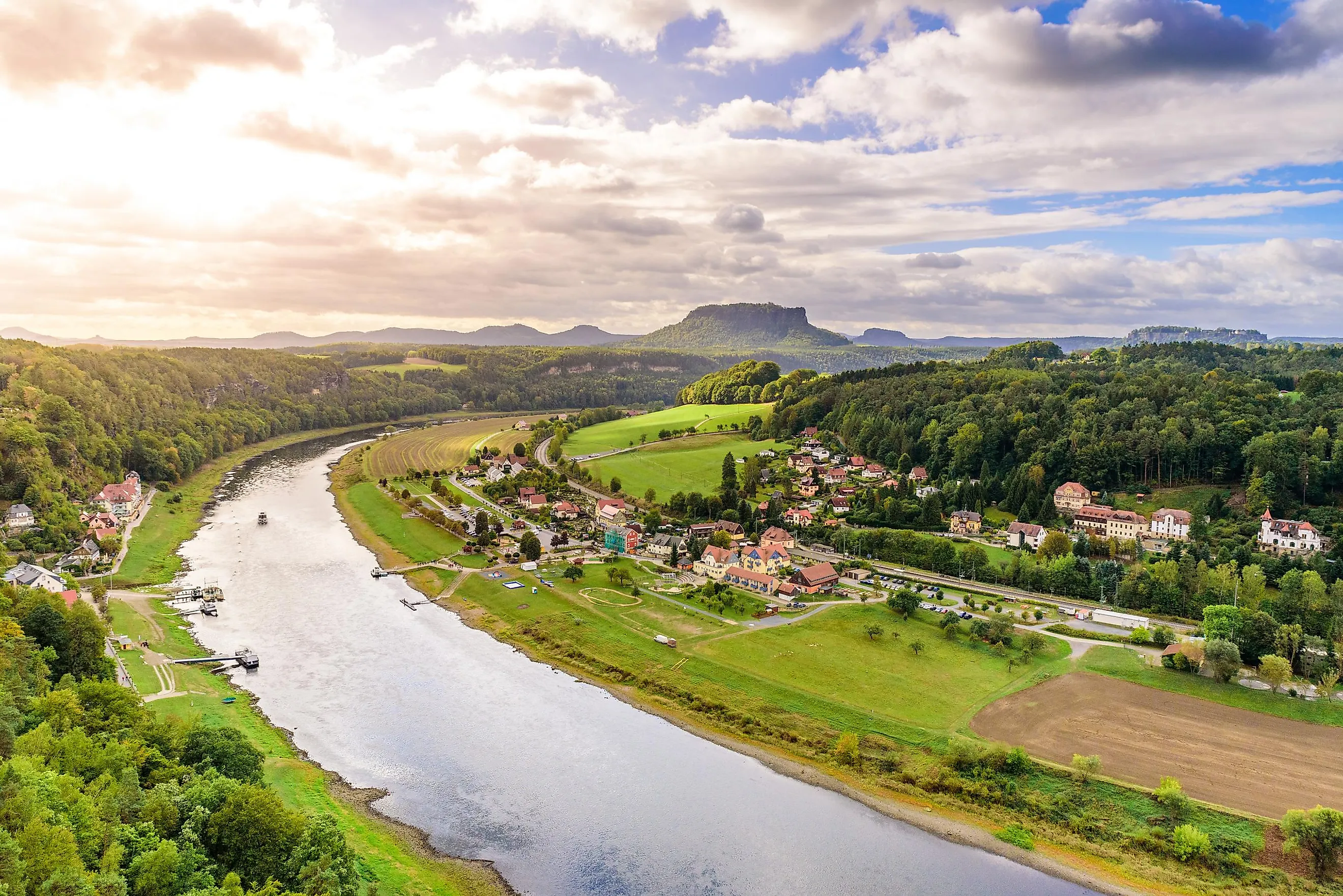 River Elbe flowing through the picturesque German countryside.