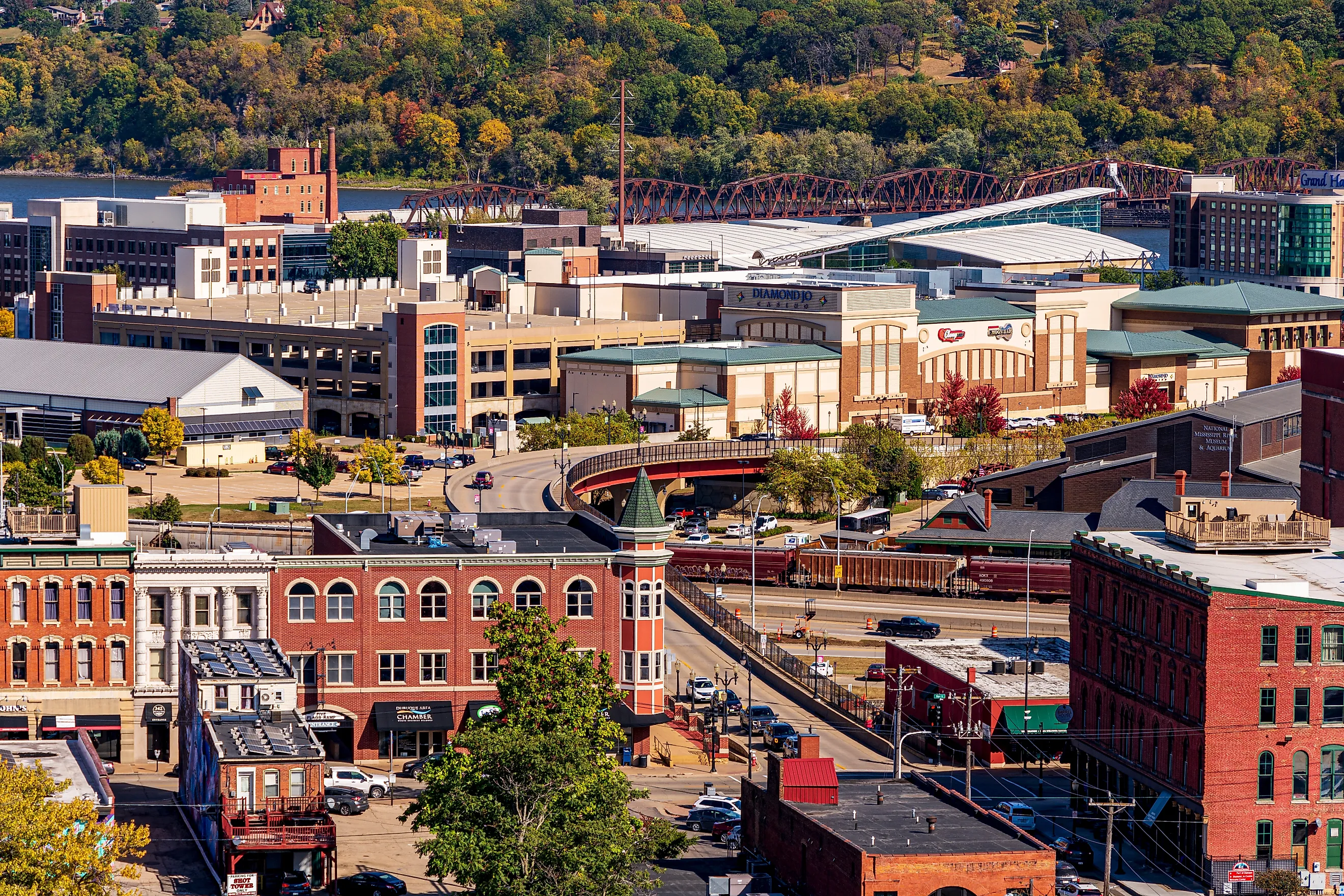 Historical buildings in downtown Dubuque, Iowa. By David S. Swierczek / Shutterstock.com