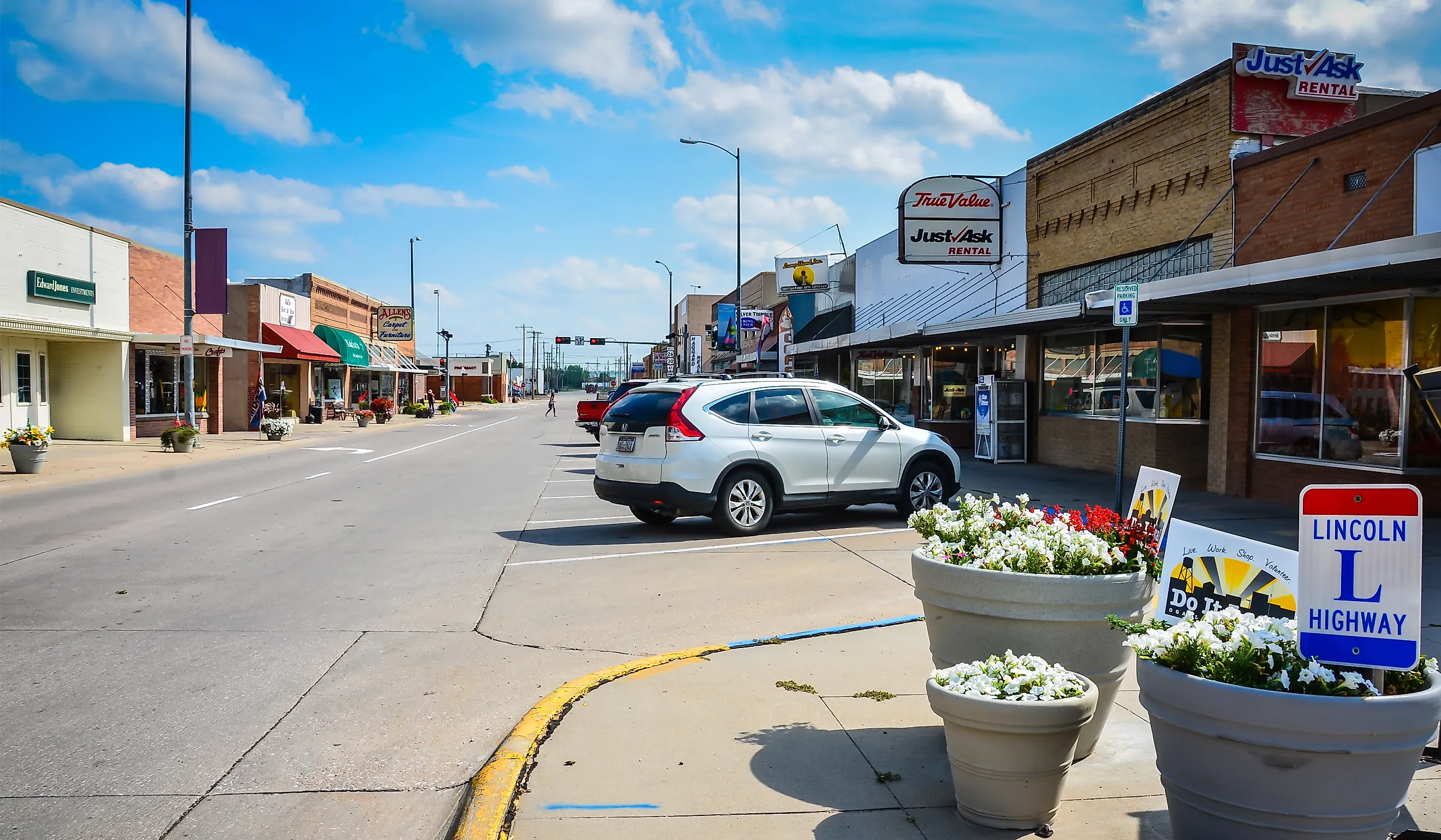 Businesses lined along the Lincoln Highway in Ogallala, Nebraska. Editorial credit: Sandra Foyt / Shutterstock.com