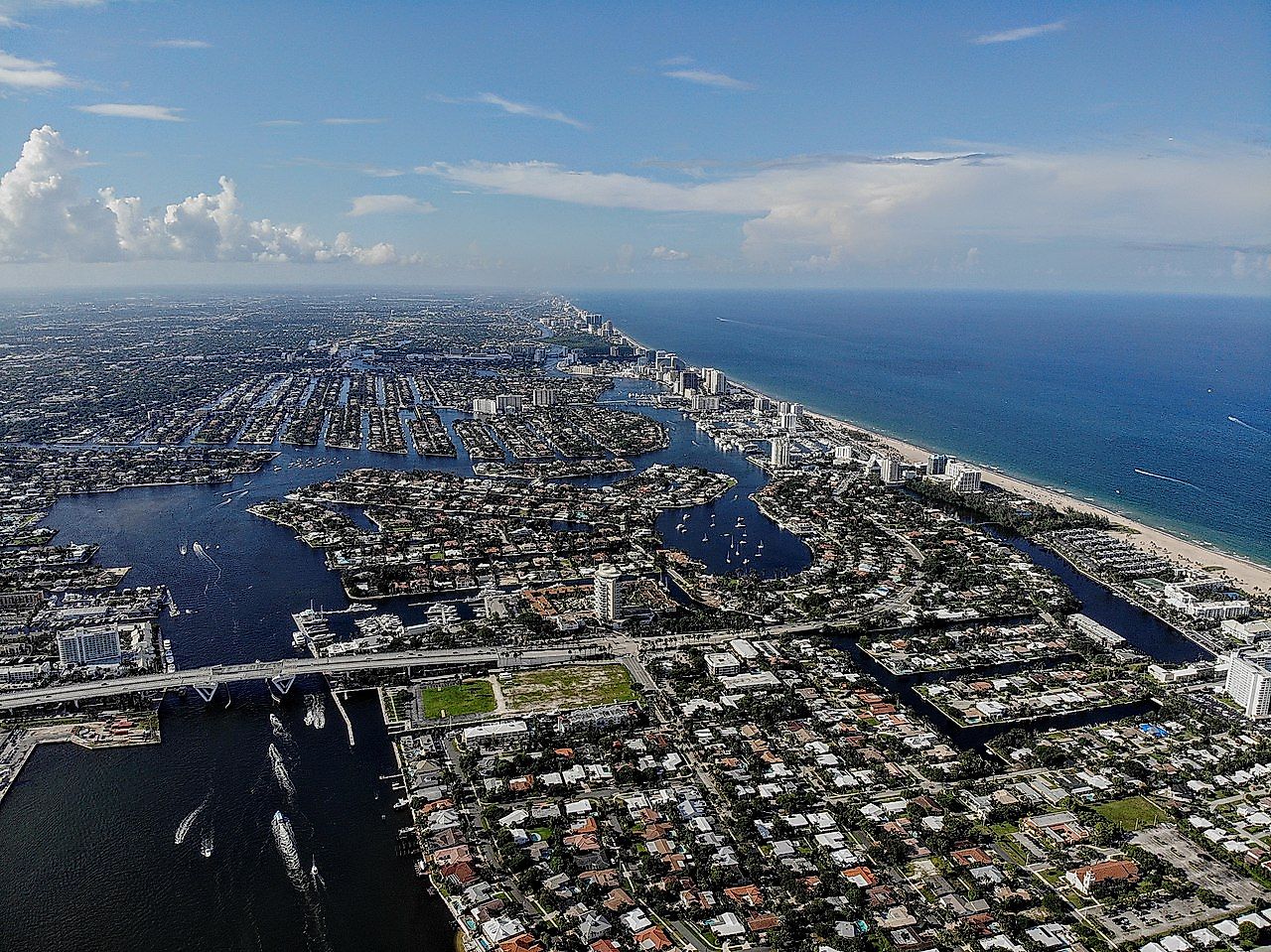 Aerial photo of Fort Lauderdale. Image credit: Yanjipy/Wikimedia.org