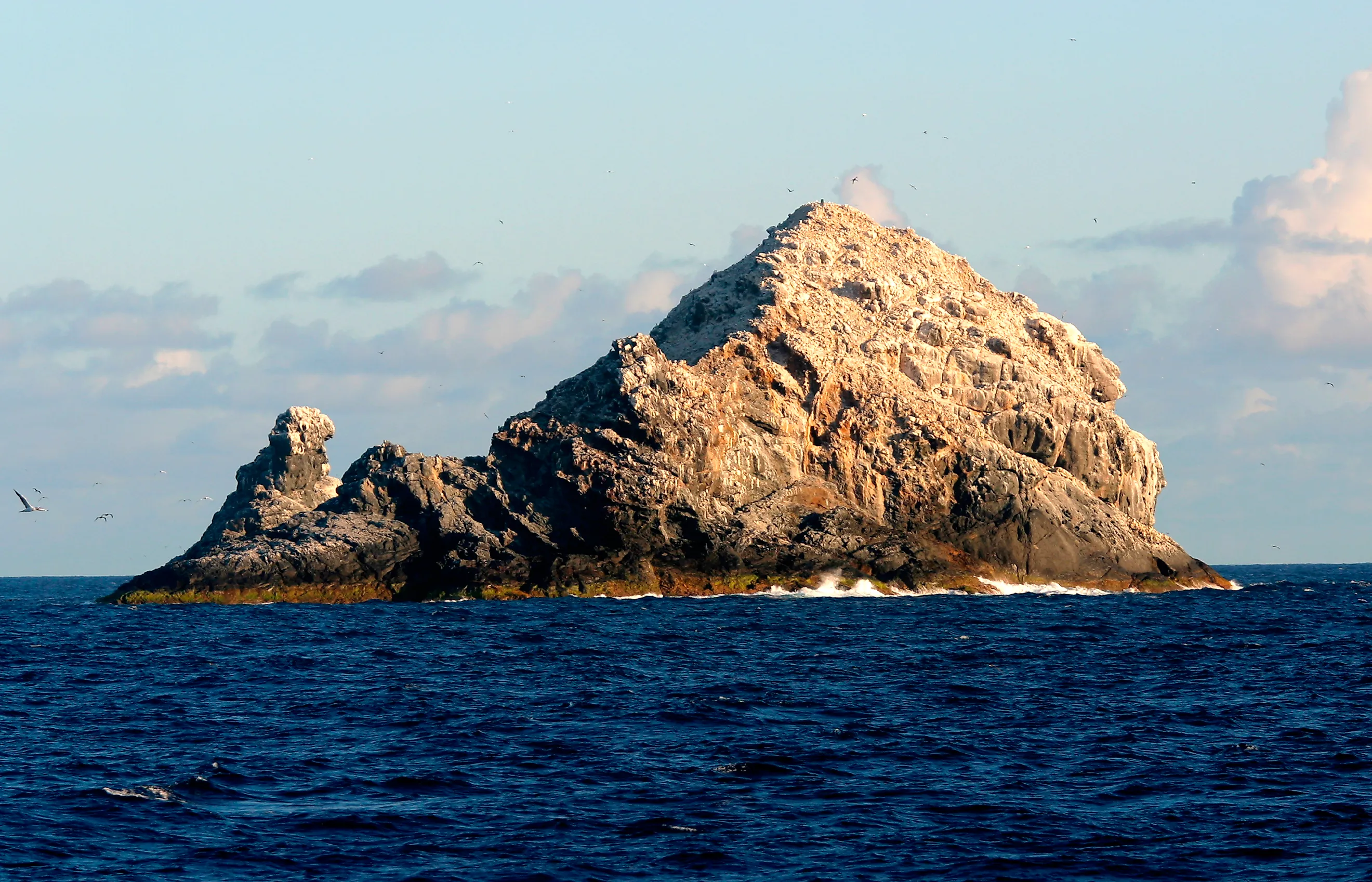 Gardner Pinnacles are the exposed peaks of Pūhāhonu NOAA