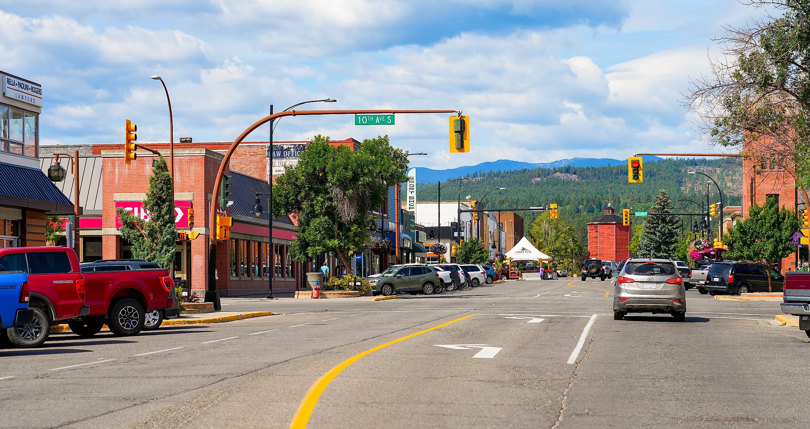 Baker Street in Downtown Cranbrook, British Columbia, Canada. Editorial credit: Alexandre.ROSA / Shutterstock.com