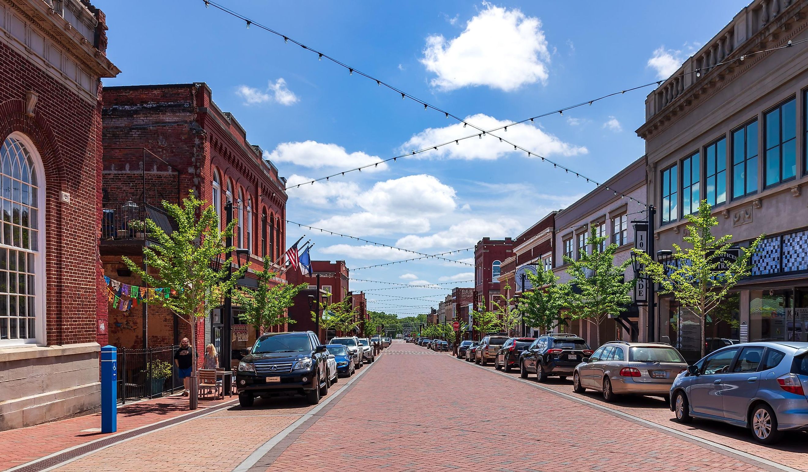 Trade Street on sunny, spring day in Greer, South Carolina. Editorial credit: Nolichuckyjake / Shutterstock.com