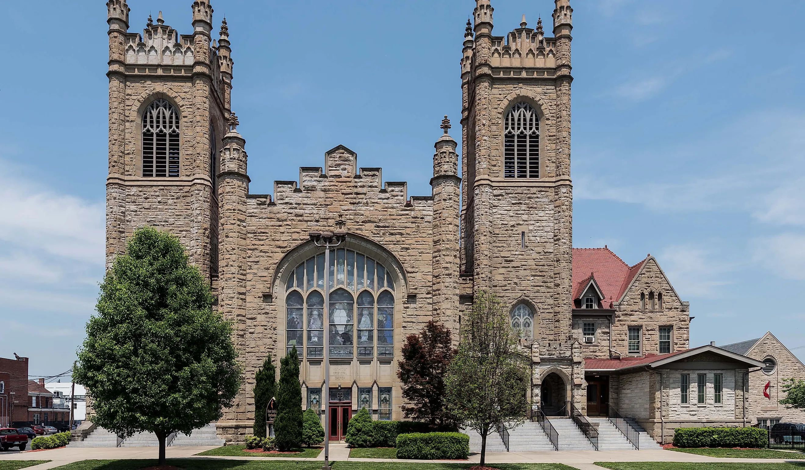 First United Methodist (originally Methodist-Episcopal) Church in downtown Huntington, West Virginia. By Carol M. Highsmith - Library of CongressCatalog: Image download: Original url, Public Domain, Wikipedia.
