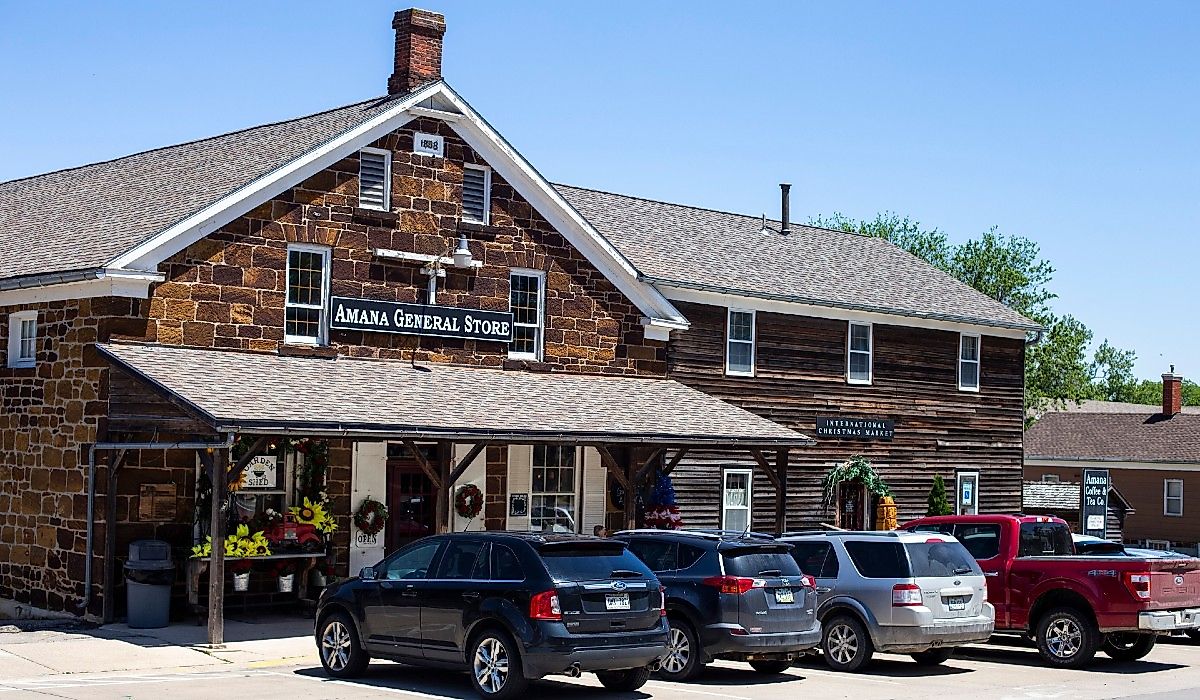 Amana General Store. Image credit: Ruth McNeill Photography via Shutterstock