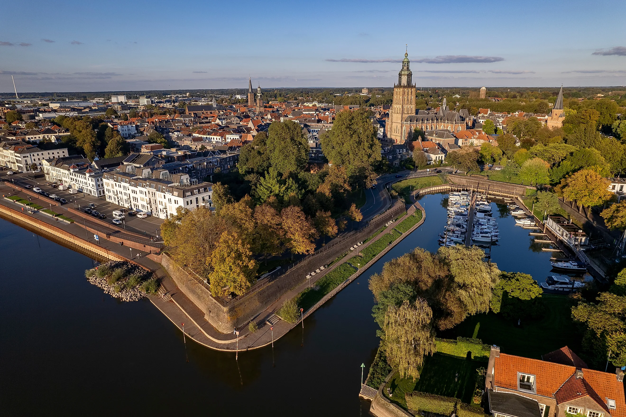 Aerial of Vispoorthaven and Zutphen. 