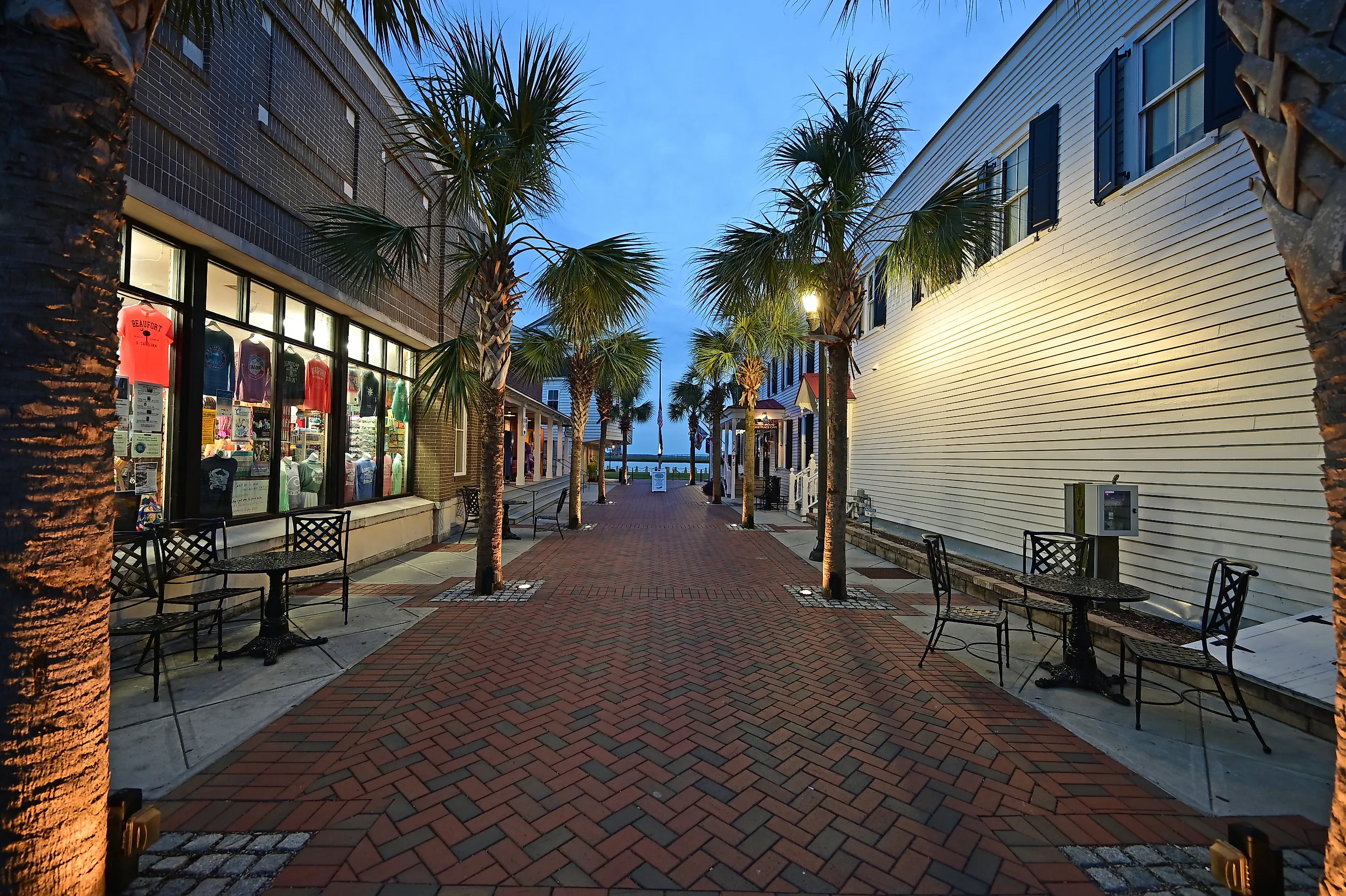 Downtown historic district of Beaufort, South Carolina. Editorial credit: Francisco Blanco via Shutterstock.com