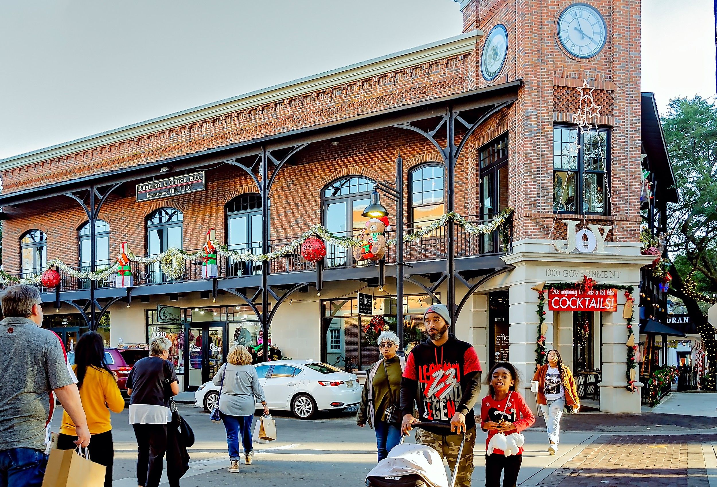 Downtown Ocean Springs, Mississippi. Image credit Carmen K. Sisson via Shutterstock