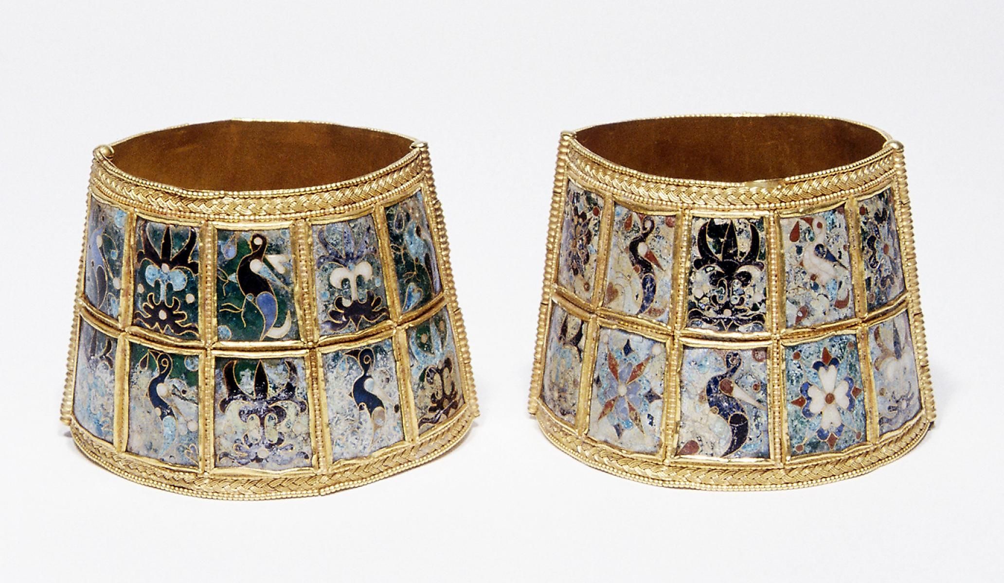 Pair of gold bracelets, gold and glass, 10th c., origin Thessaloniki, via the Museum of Byzantine Civilization