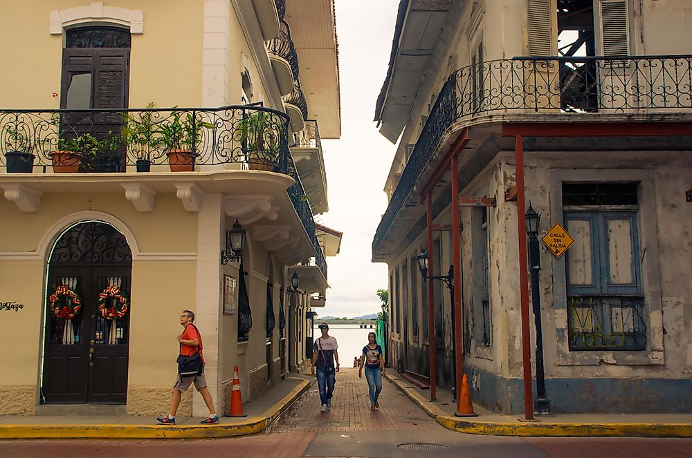People in Panama City, Panama. Editorial credit: Fotos593 / Shutterstock.com.