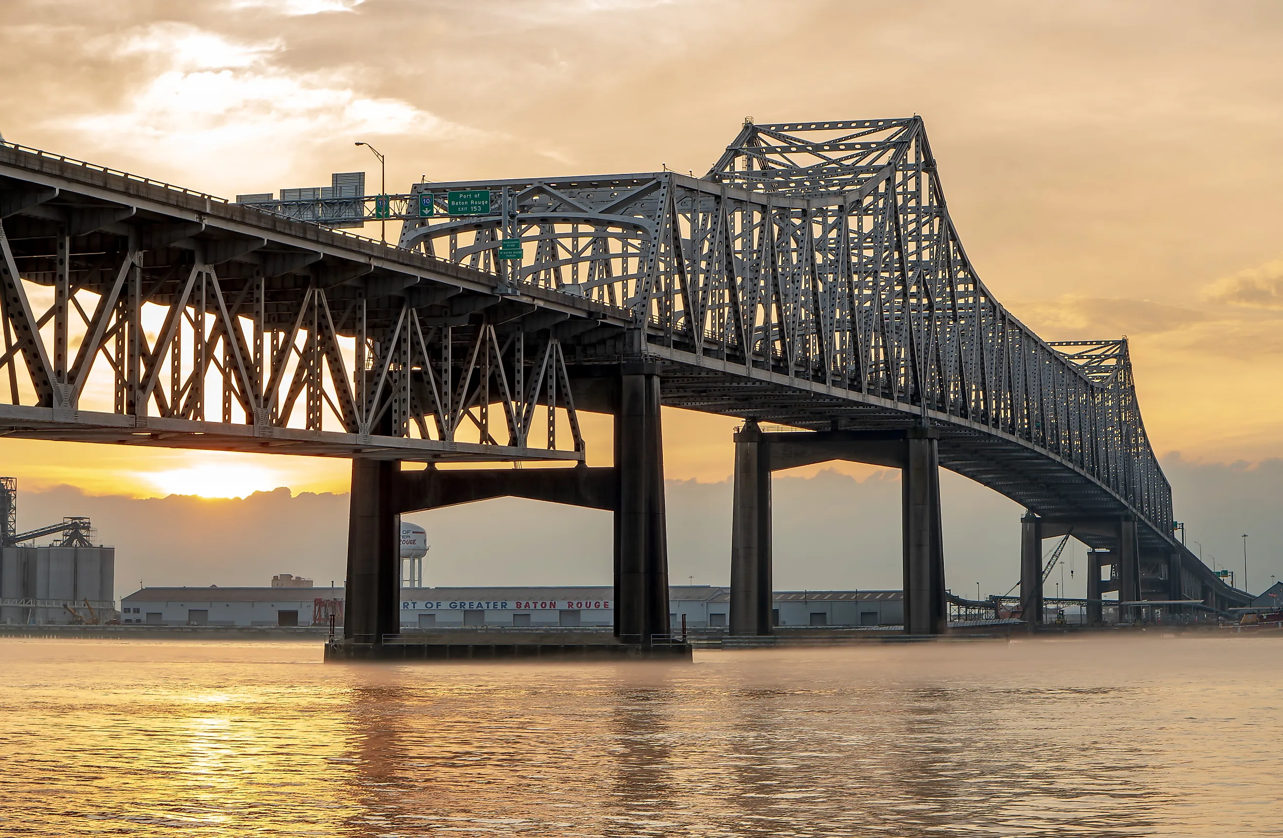 View of the Horace Wilkinson Bridge longest bridge on the Mississippi. Editorial credit: JM17 / Shutterstock.com