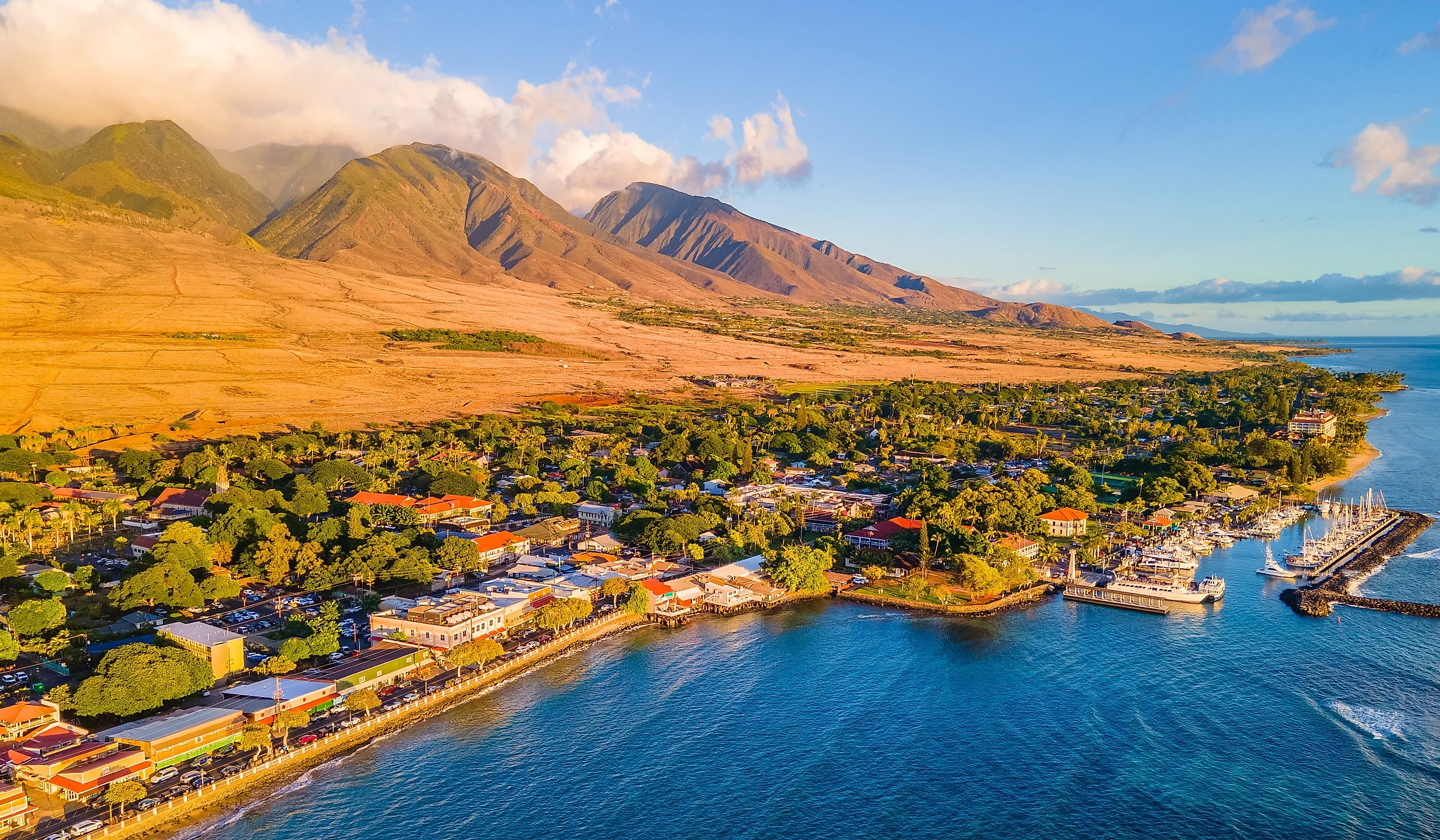 Lahaina, Maui. Editorial credit: Charlie Antoine / Shutterstock.com. 
