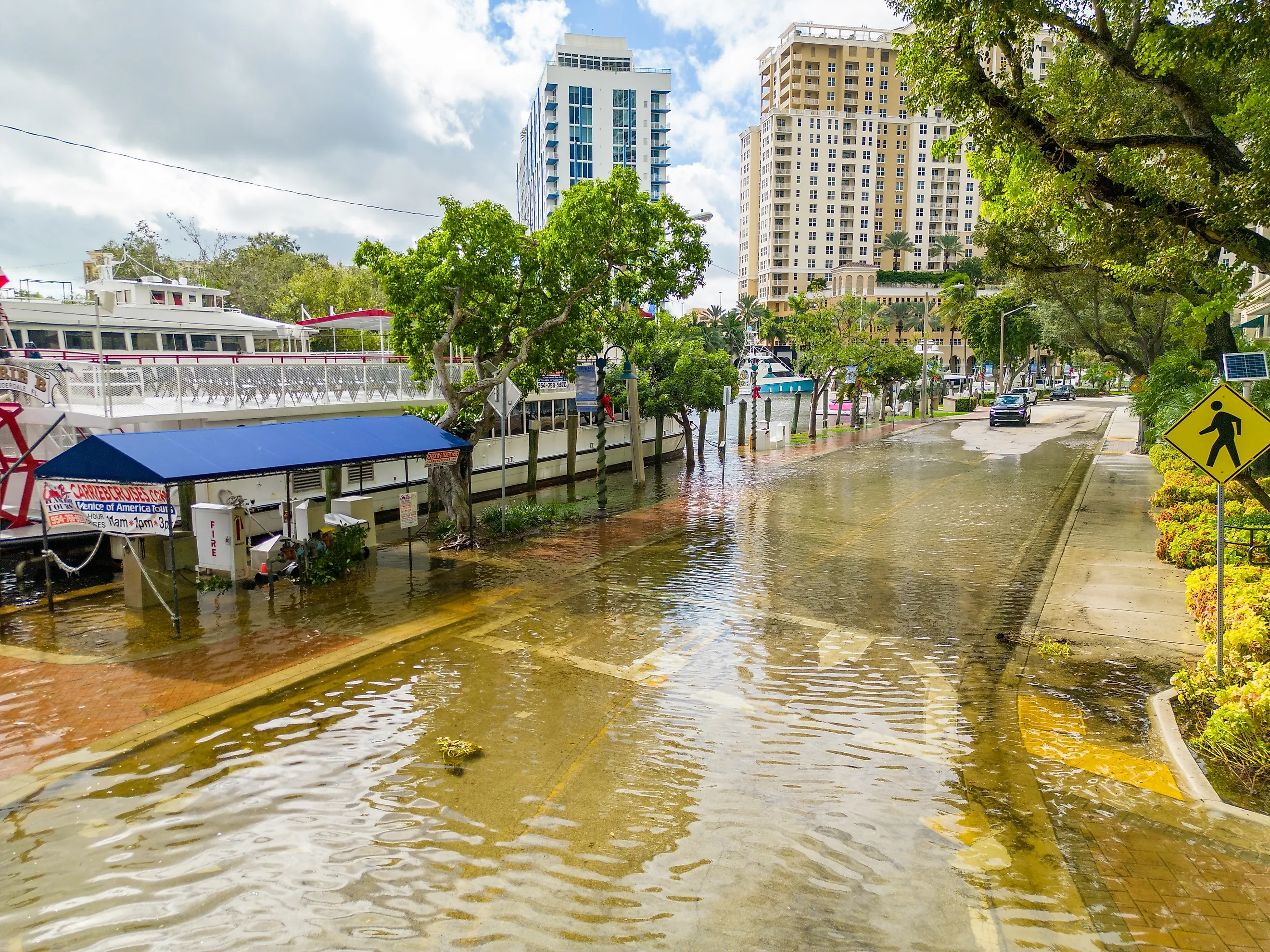 Aerial photo Fort Lauderdale flood and King Tide after Hurricane Nicole Editorial credit: Felix Mizioznikov / Shutterstock.com